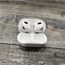 AS-IS Apple - AirPods (3rd generation) with Lightning Charging Case - White