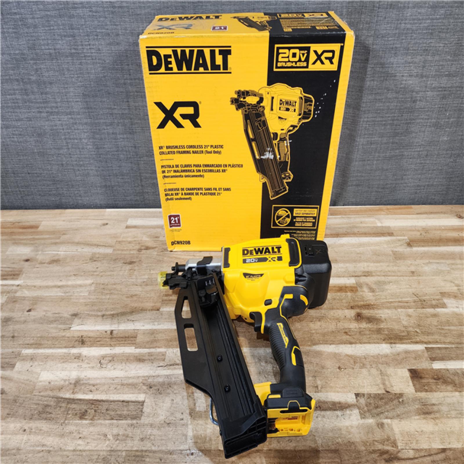 HOUSTON LOCATION - AS-IS (APPEARS LIKE NEW) DEWALT 20-Volt 21° Cordless Framing Nailer (Tool-Only)