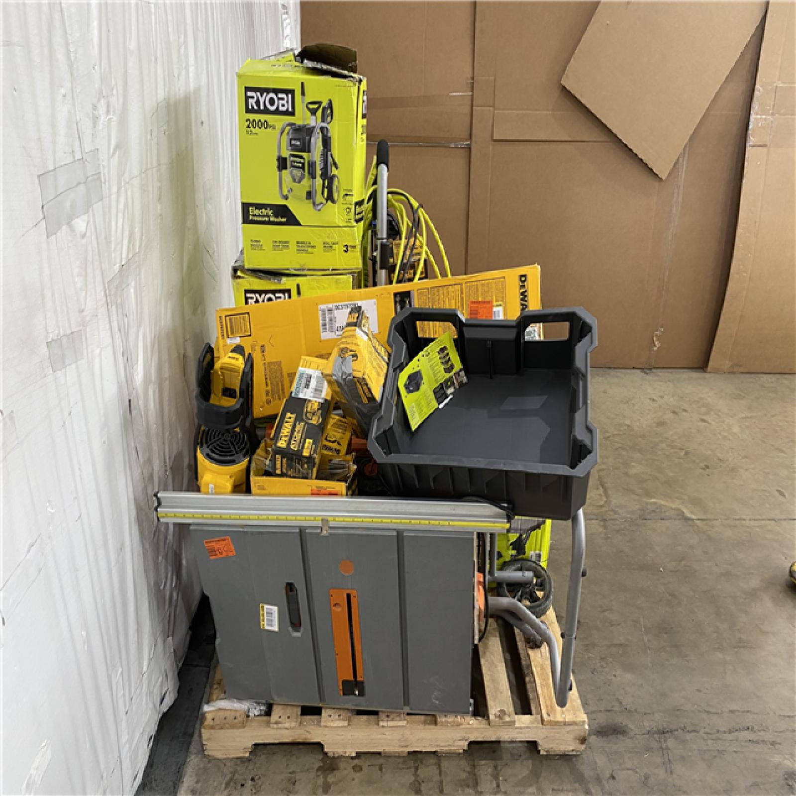 Houston Location AS IS - Tool Pallet