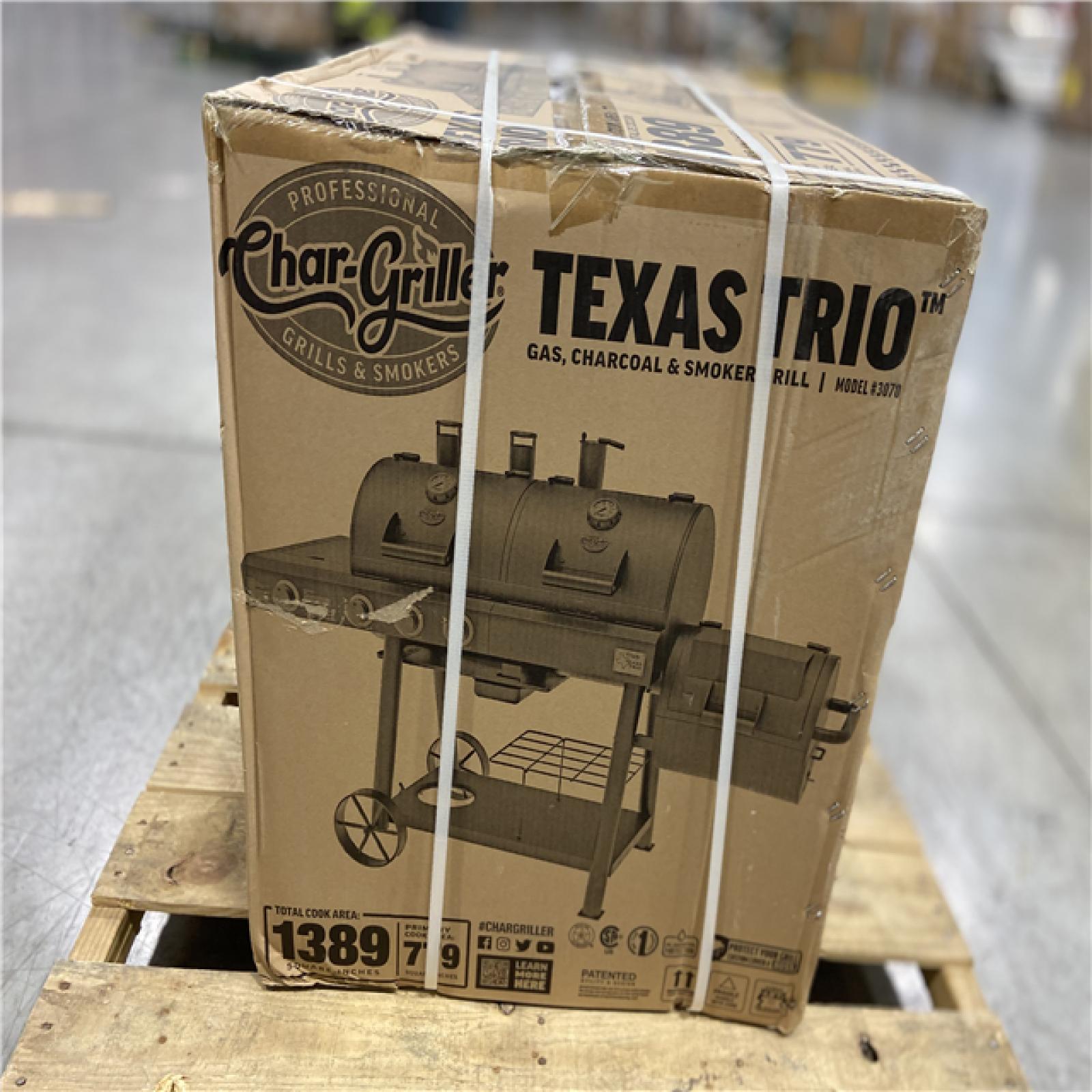 DALLAS LOCATION - Char-Griller Texas Trio 4-Burner Dual Fuel Grill with Smoker in Black