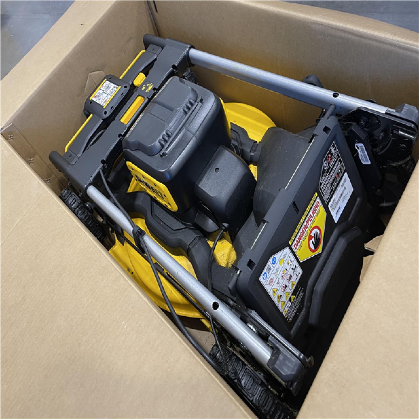 AS-IS - DeWalt 2x20V MAX 21 in. Cordless Battery Powered Push Lawn Mower Kit