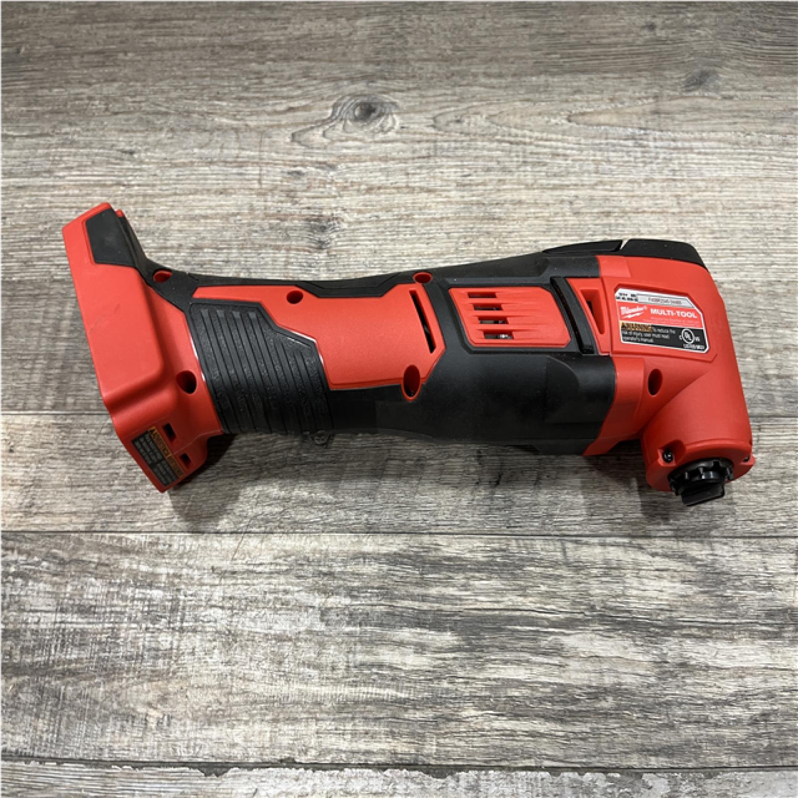 AS-IS Milwaukee 18V Lithium-Ion Cordless Oscillating Multi-Tool Kit