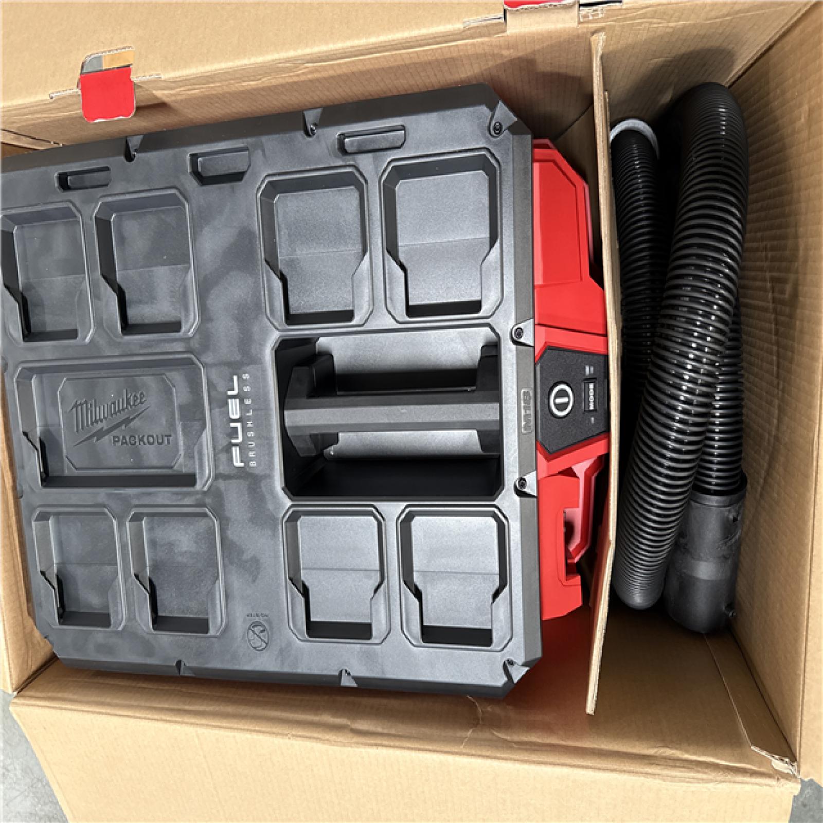 California NEW Milwaukee 6 gallon Wet/Dry Vacuum (Tool Only)