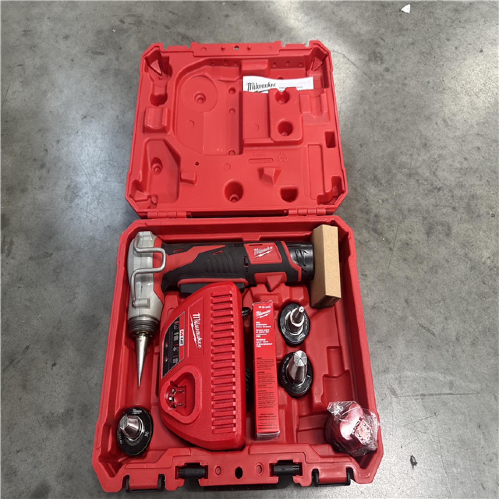 CALIFORNIA AS-IS MILWAUKEE M12 PEX EXPANDER KIT