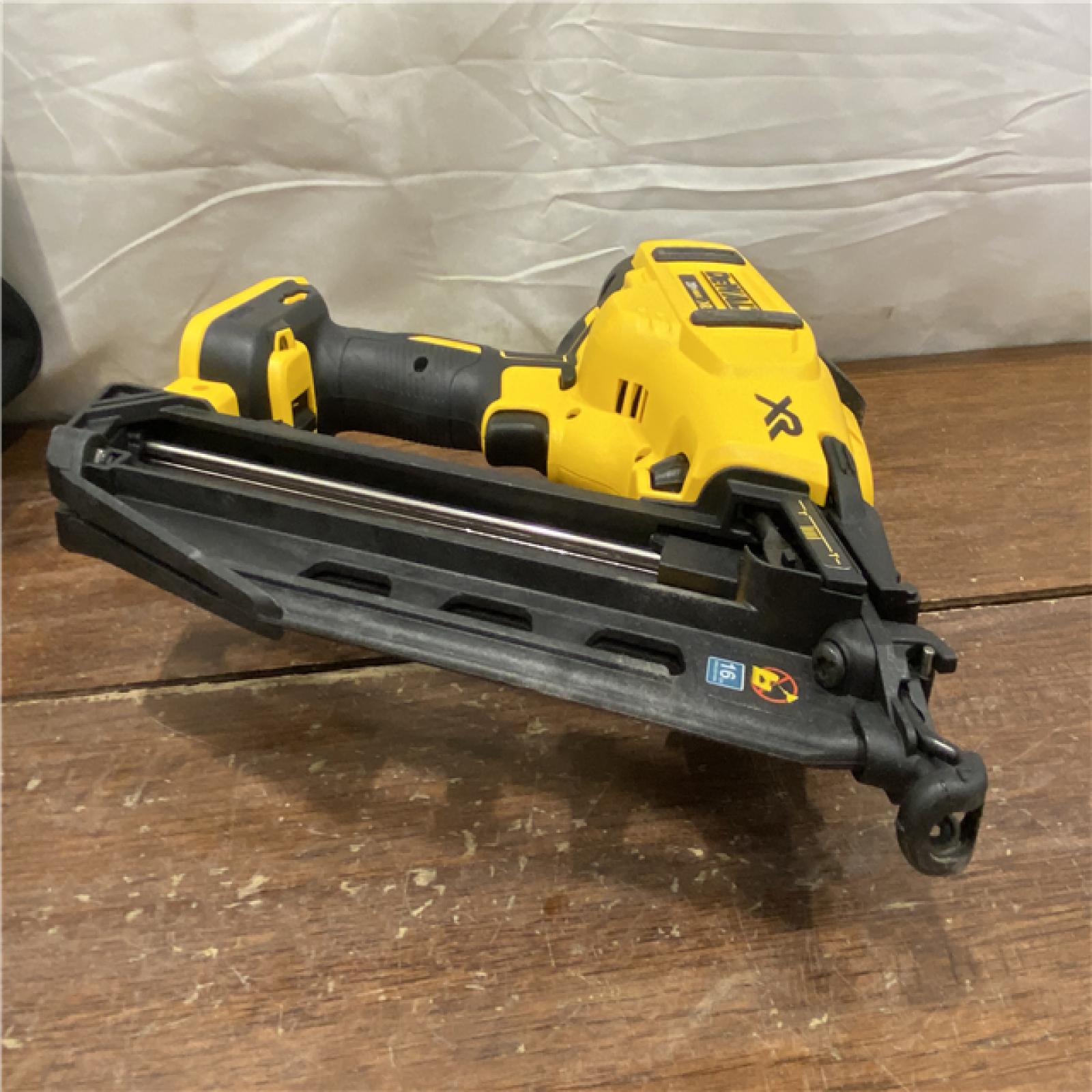 AS-IS DeWalt DCN660D1 20V 16 Gauge Cordless Angled Finish Nailer Kit W/ 2Ah Battery