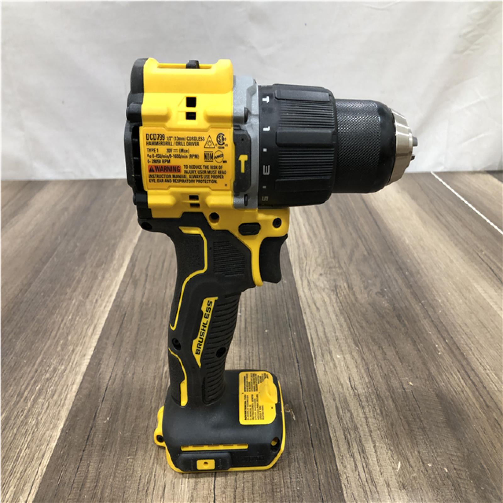 AS-IS DEWALT ATOMIC 20V Lithium-Ion Cordless 1/2 in. Hammer Drill Kit