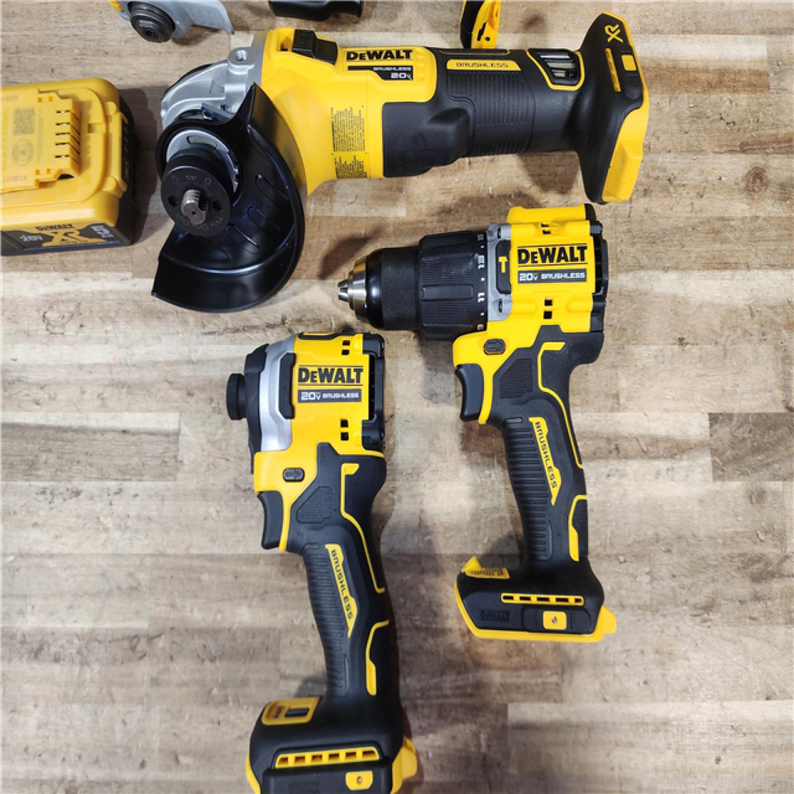 HOUSTON LOCATION - AS - IS DEWALT 20V MAX Lithium-Ion Cordless 6-Tool Combo Kit