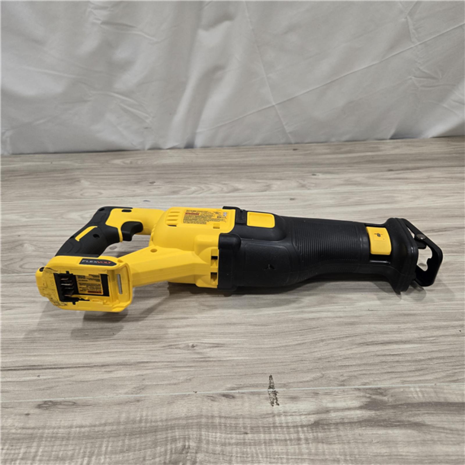 AS-IS FLEXVOLT 60V MAX Cordless Brushless Reciprocating Saw Kit