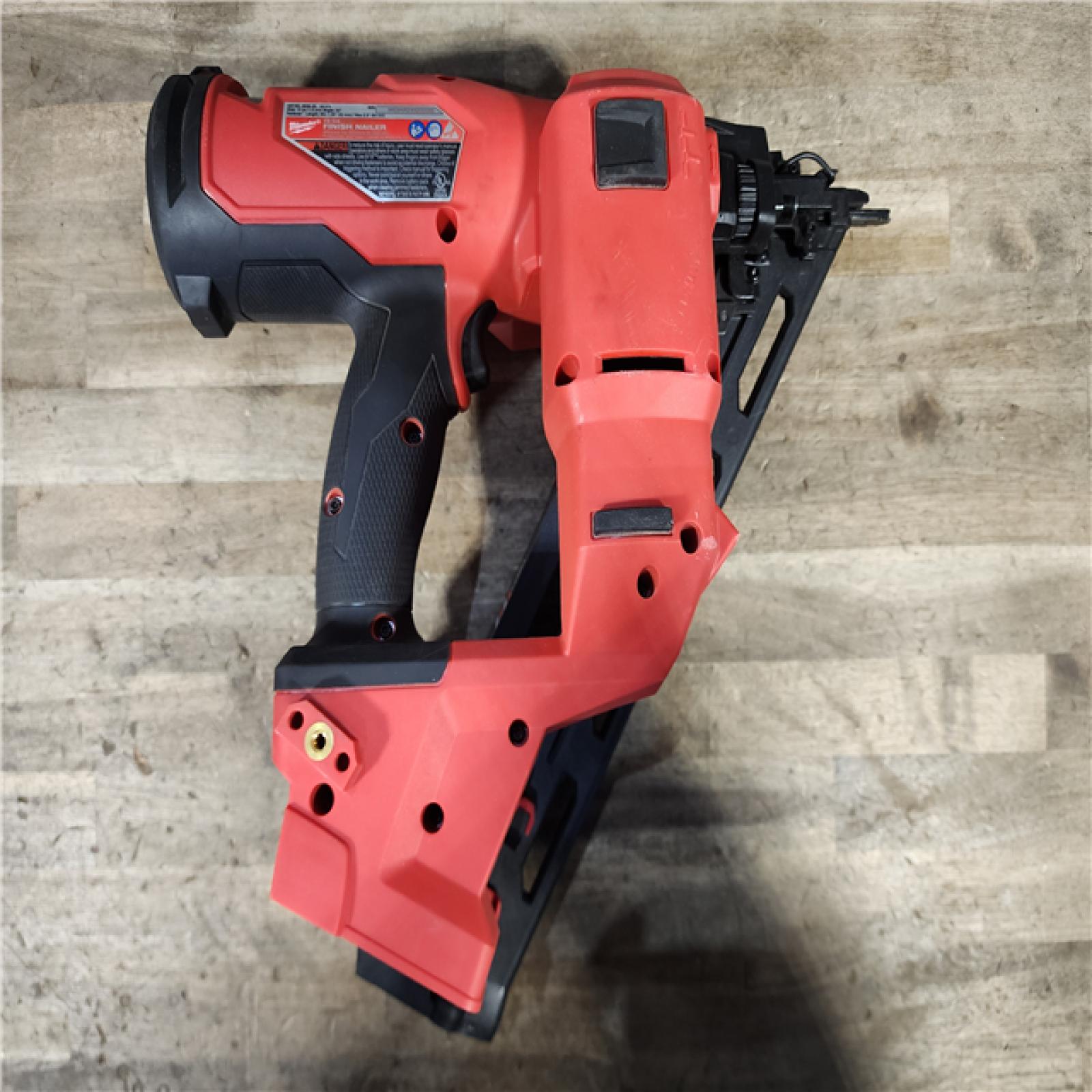HOUSTON LOCATION - AS-IS Milwaukee 2839-20 M18 FUEL 15 Ga. 18 Volt Brushless Angled Finish Nailer (TOOL ONLY)