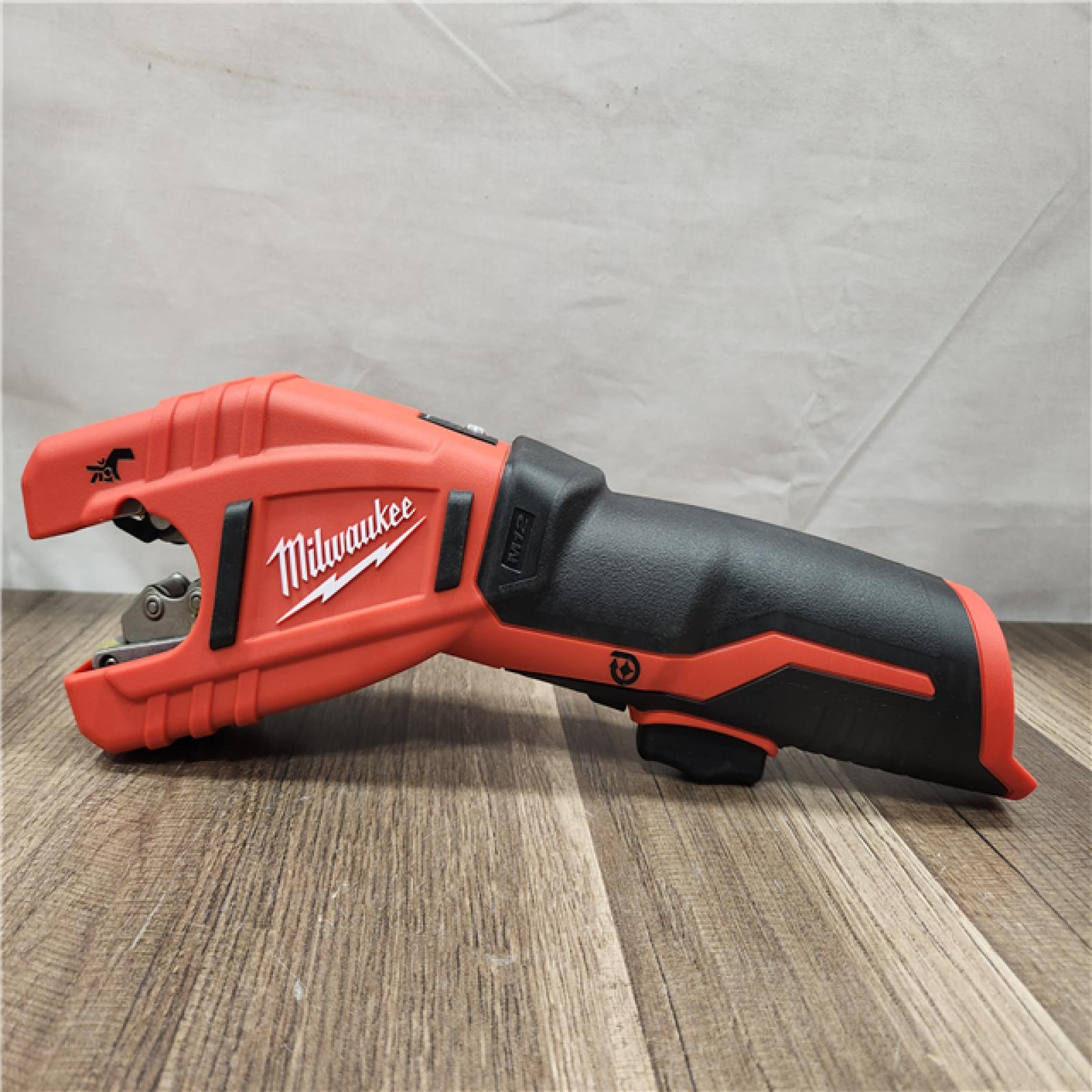 AS-IS- Milwaukee M12 12V Lithium-Ion Cordless Copper Tubing Cutter (Tool-Only)