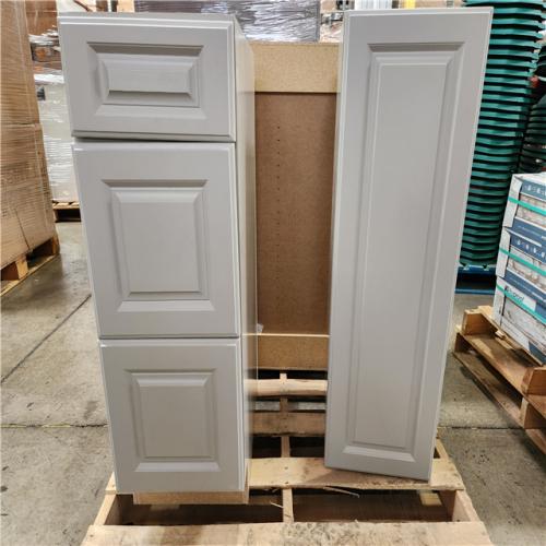 Phoenix Location Hampton Bay Designer Series Elgin Assembled Kitchen Cabinet in White Pallet (3 Cabinets)