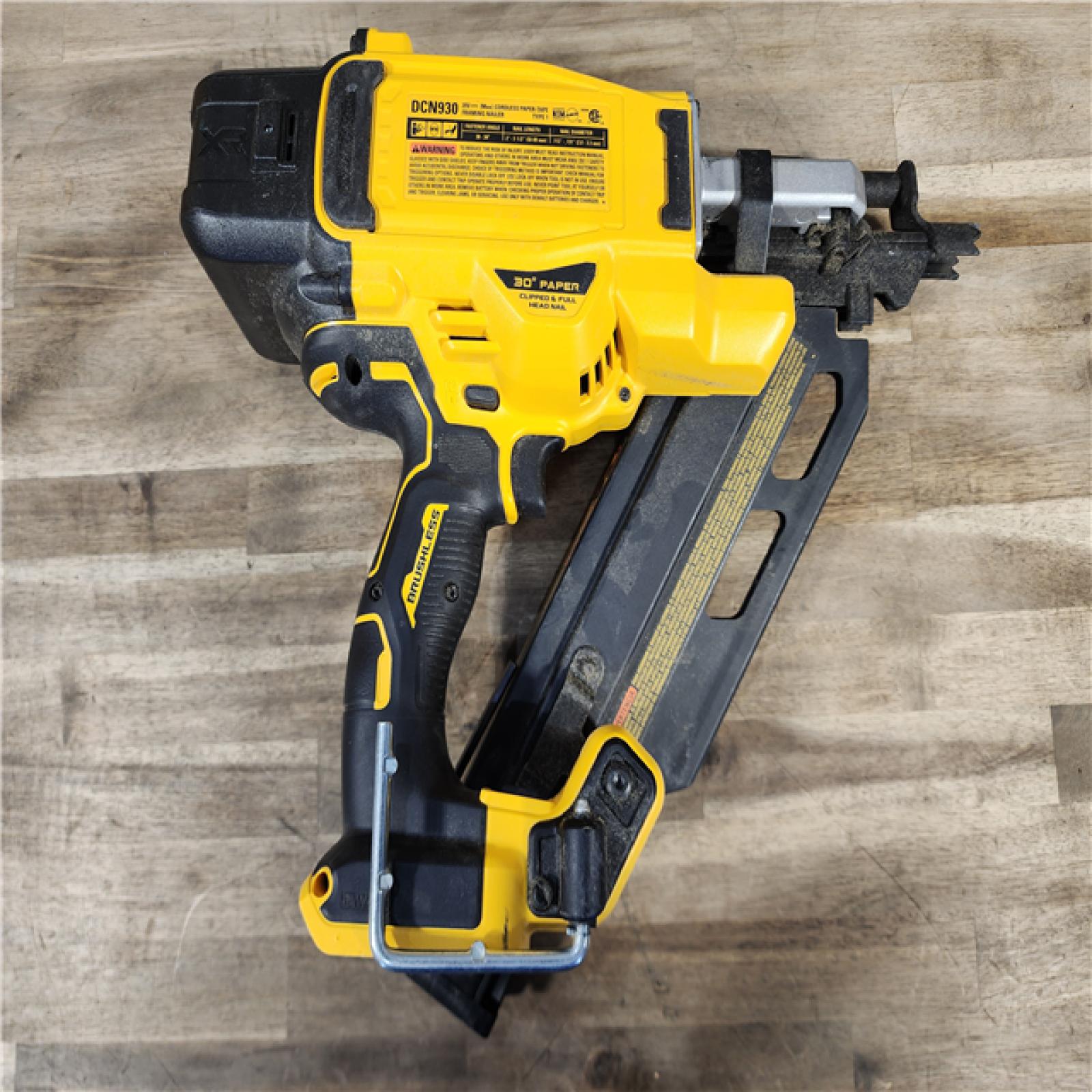 HOUSTON LOCATION - AS-IS DEWALT 20-Volt 30° Cordless Framing Nailer (Tool-Only)