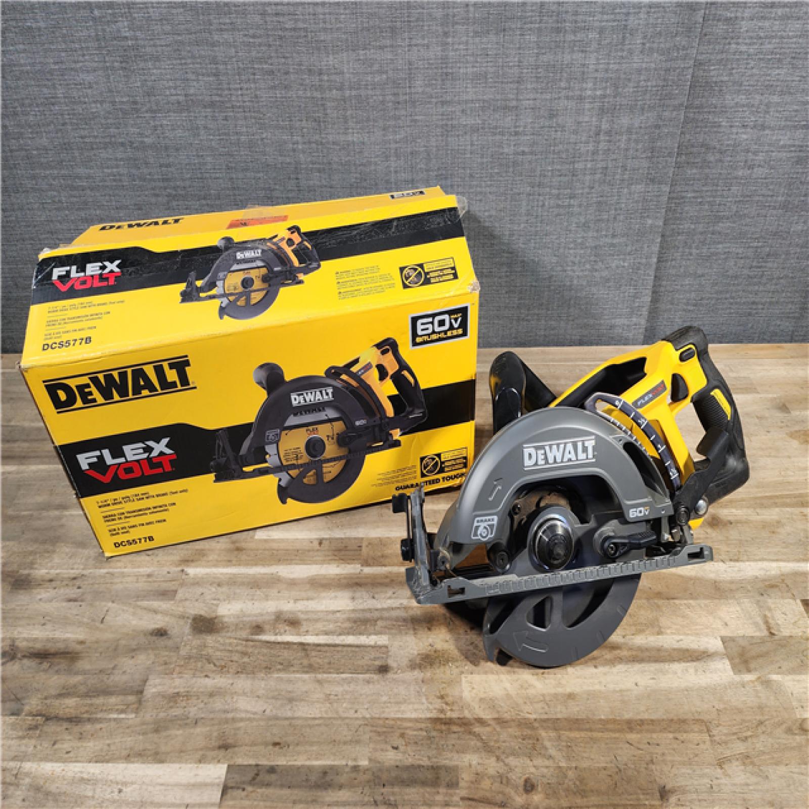 HOUSTON LOCATION - AS-IS DEWALT FLEXVOLT 60V MAX Cordless Brushless 7-1/4 in. Wormdrive Style Circular Saw (Tool Only)