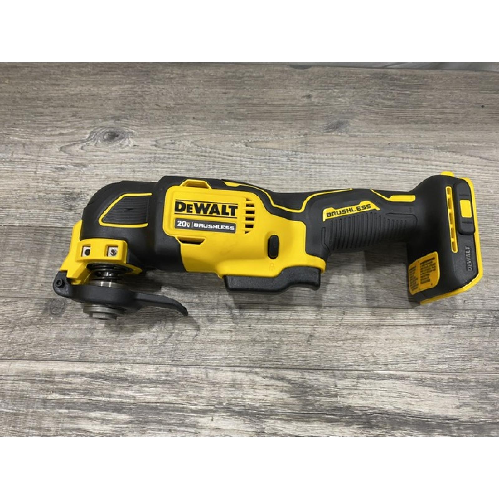 AS-IS DEWALT ATOMIC 20V MAX Cordless Brushless Oscillating Multi Tool Kit