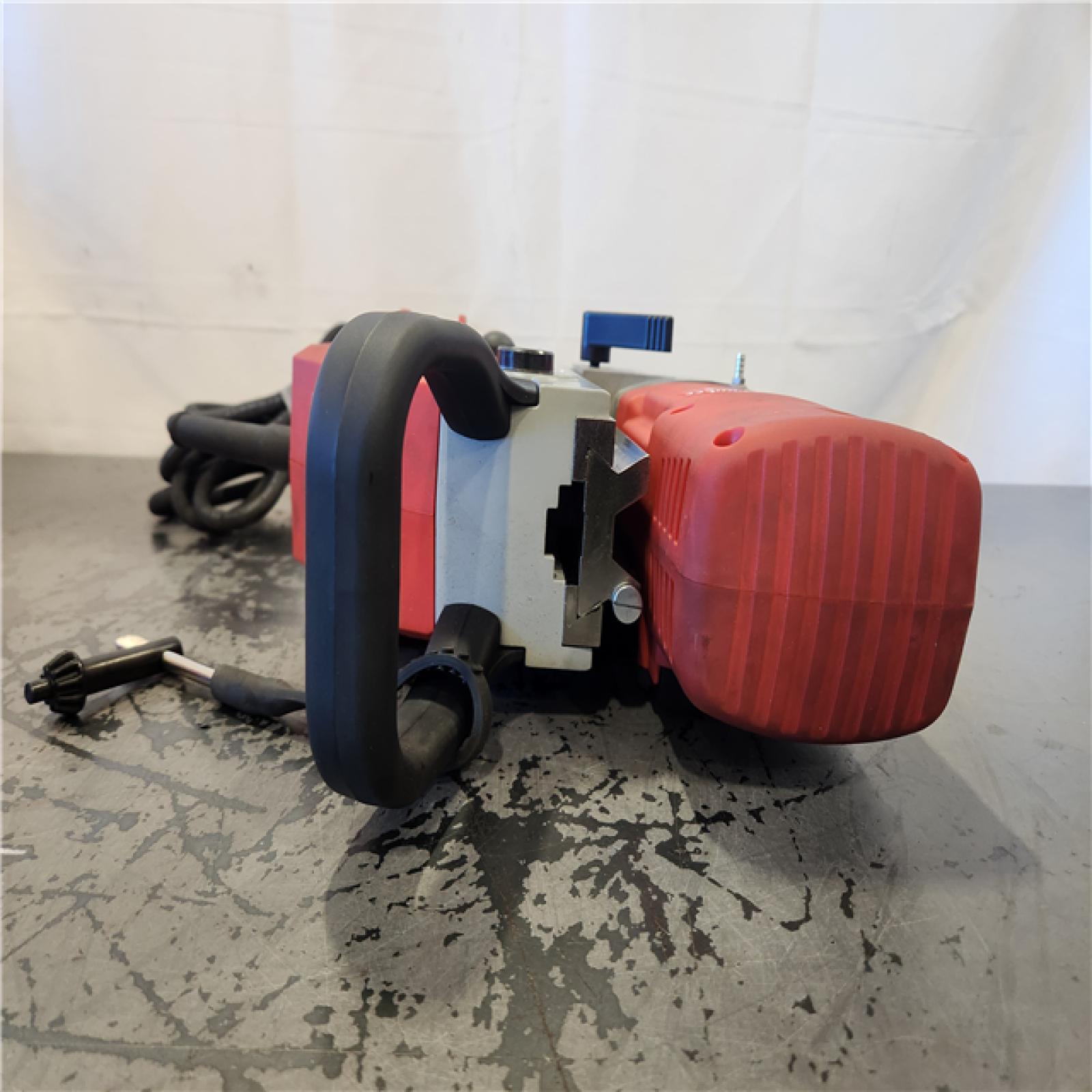 AS-IS- 13 Amp 1-5/8 in. Electromagnetic Drill Kit