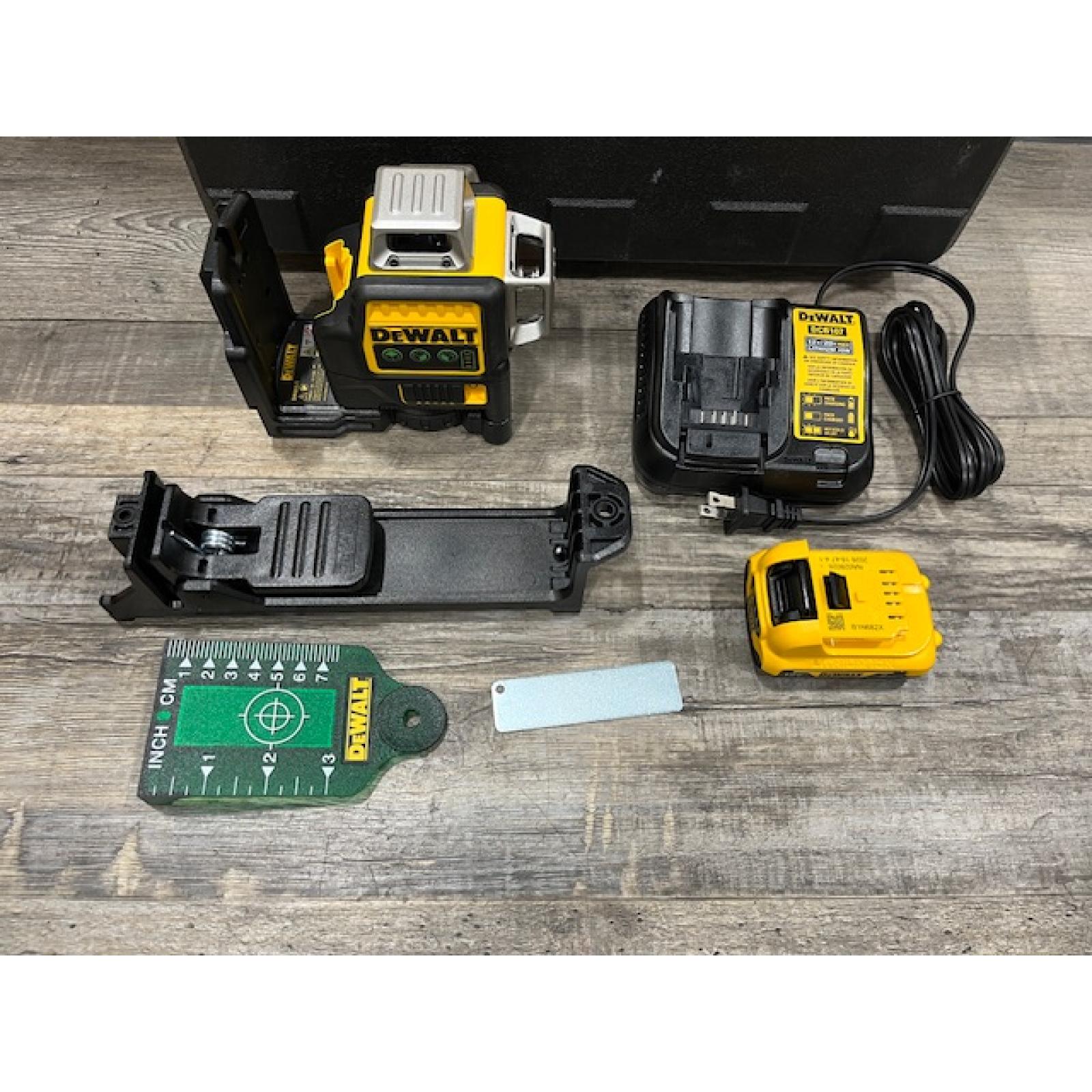 AS-IS DEWALT Pneumatic 18-Gauge 1/4 in. Crown Corded Stapler