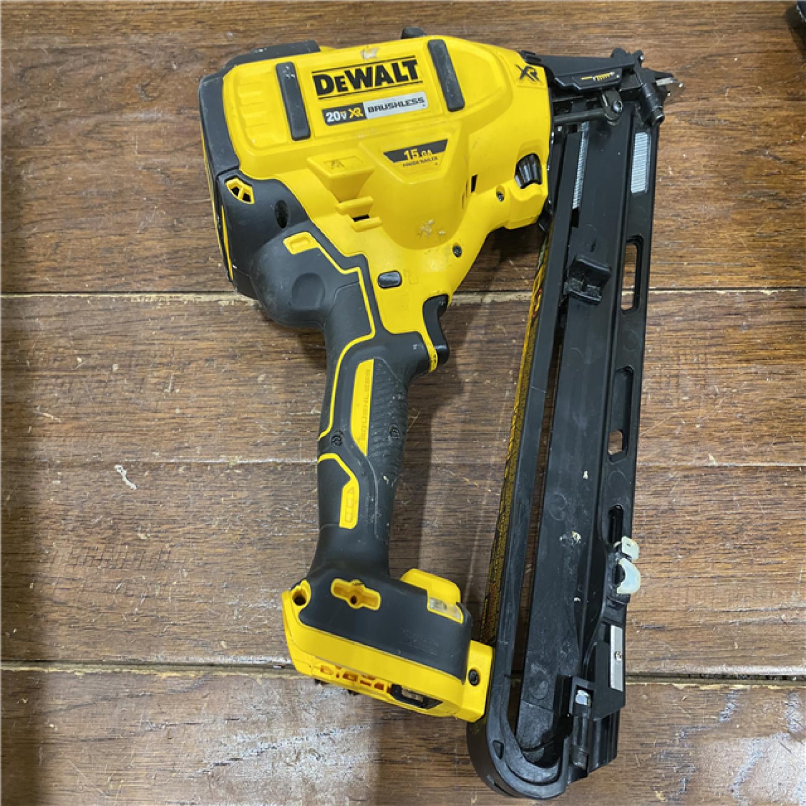 AS-IS DEWALT 20V MAX XR 15 Ga. Cordless 34 Deg Nailer 20 V