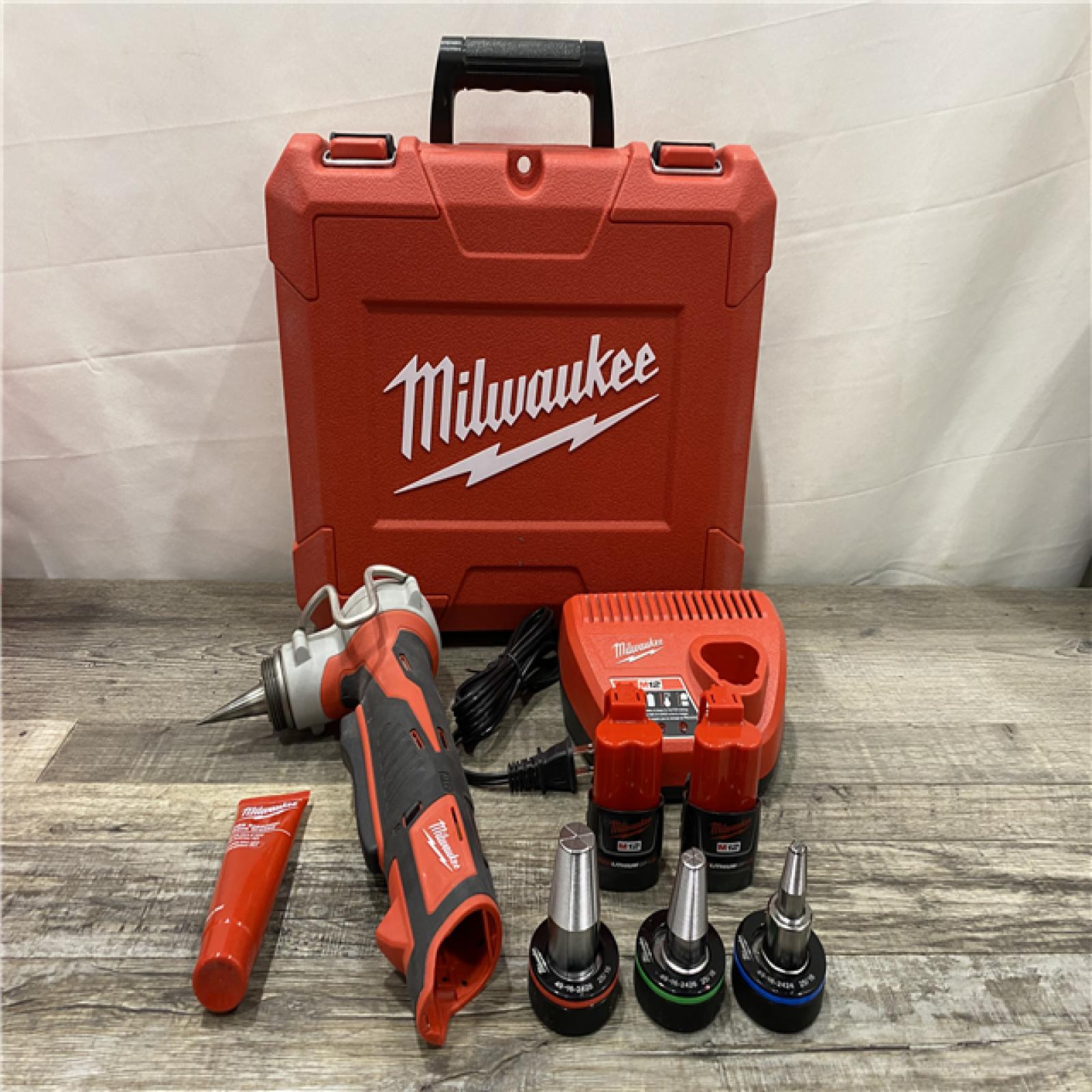 AS-IS Milwaukee 12V Lithium-Ion Cordless PEX Expansion Tool Kit