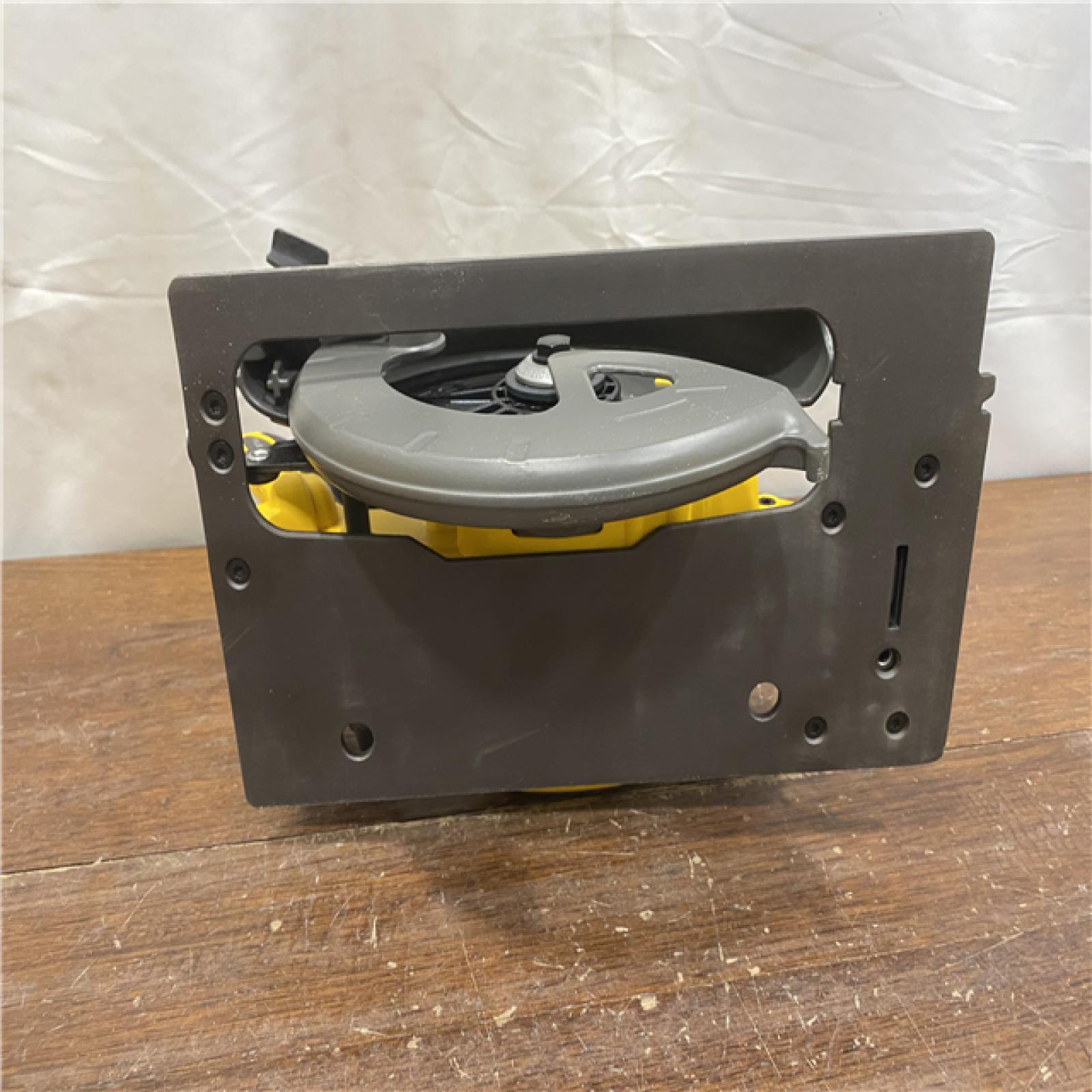 AS-IS DeWALT Flexvolt Max 7-1/4  60V Brushless Circular Saw DCS578B