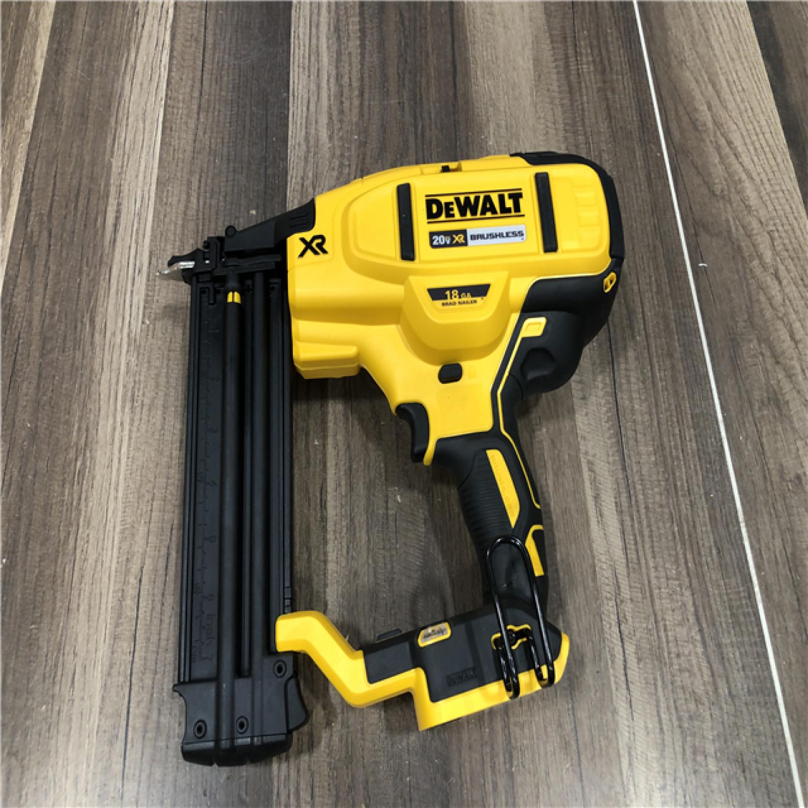 AS-IS DEWALT 20V MAX XR Lithium-Ion 2-1/8 in. 18-Gauge Electric Cordless Brad Nailer Kit