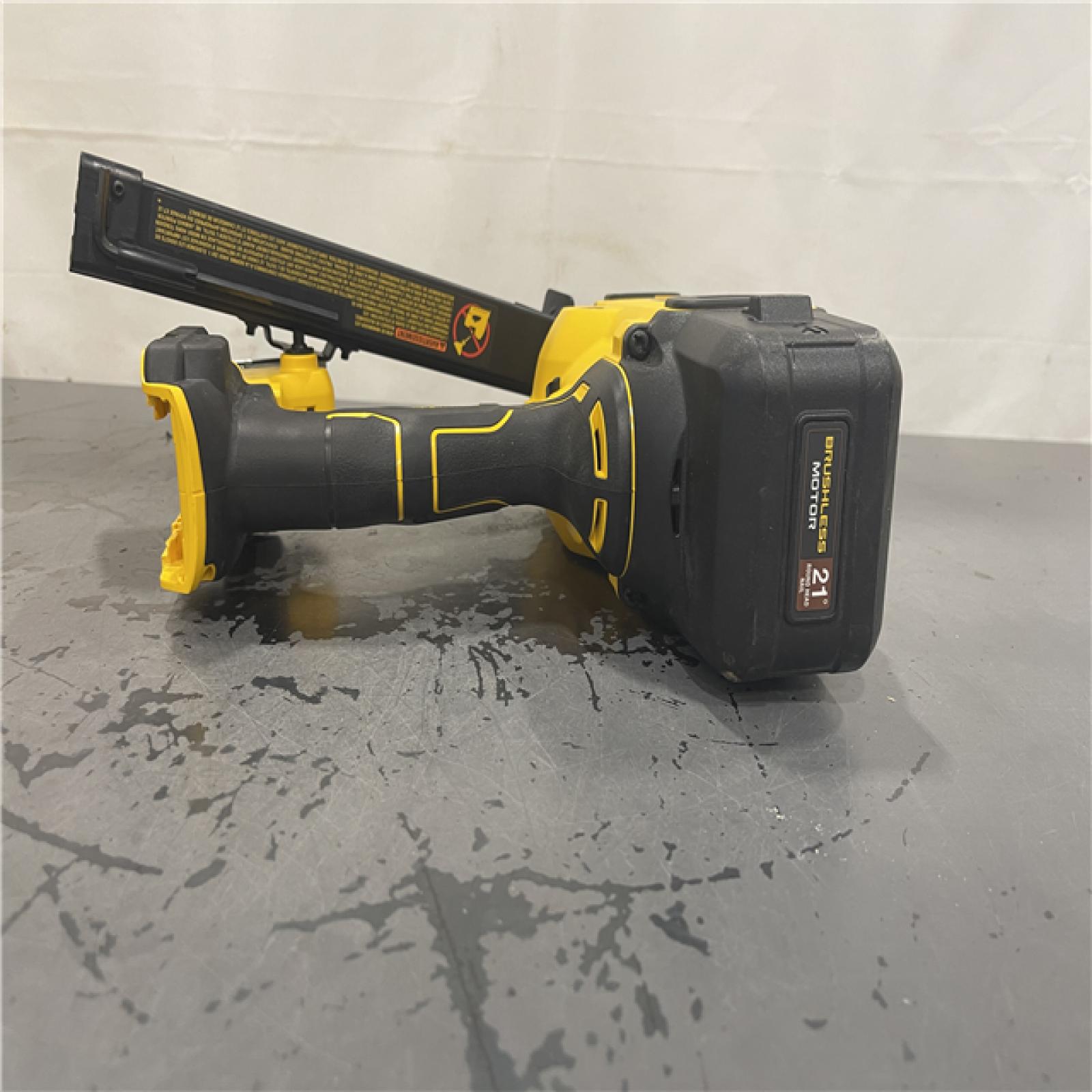 DeWalt 20V MAX Cordless 21 Deg Framing Nailer Tool Only 20 V