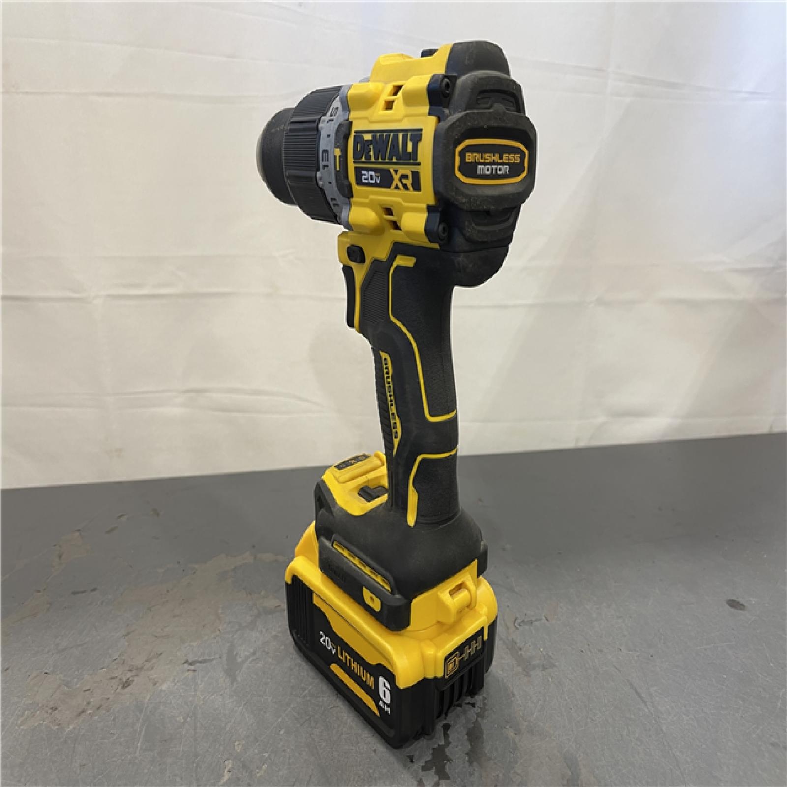 AS-IS - DeWalt 20V Lithium-Ion Compact Cordless 1/2 in. Hammer Drill Kit