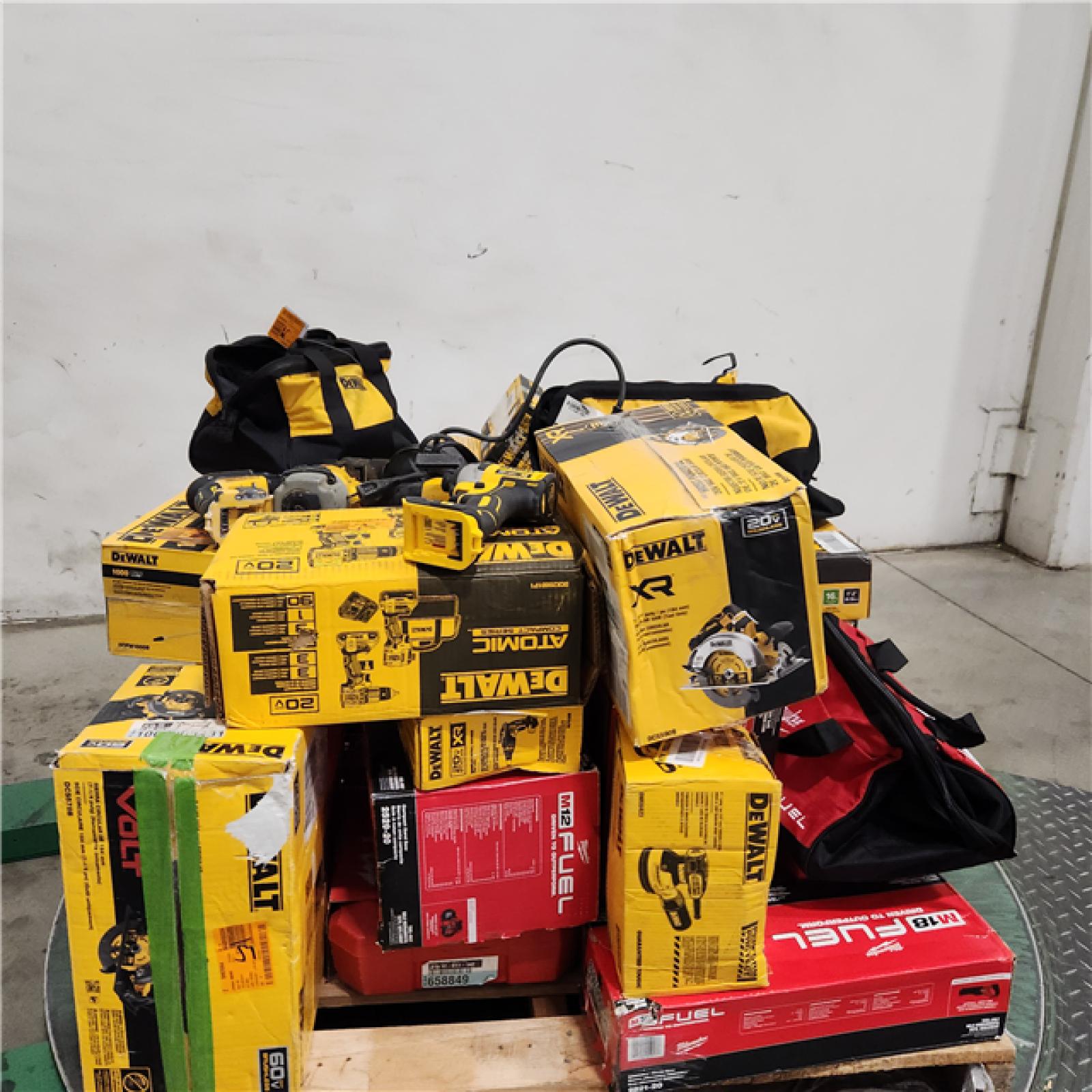 Dallas Location - As-Is Tool Pallet