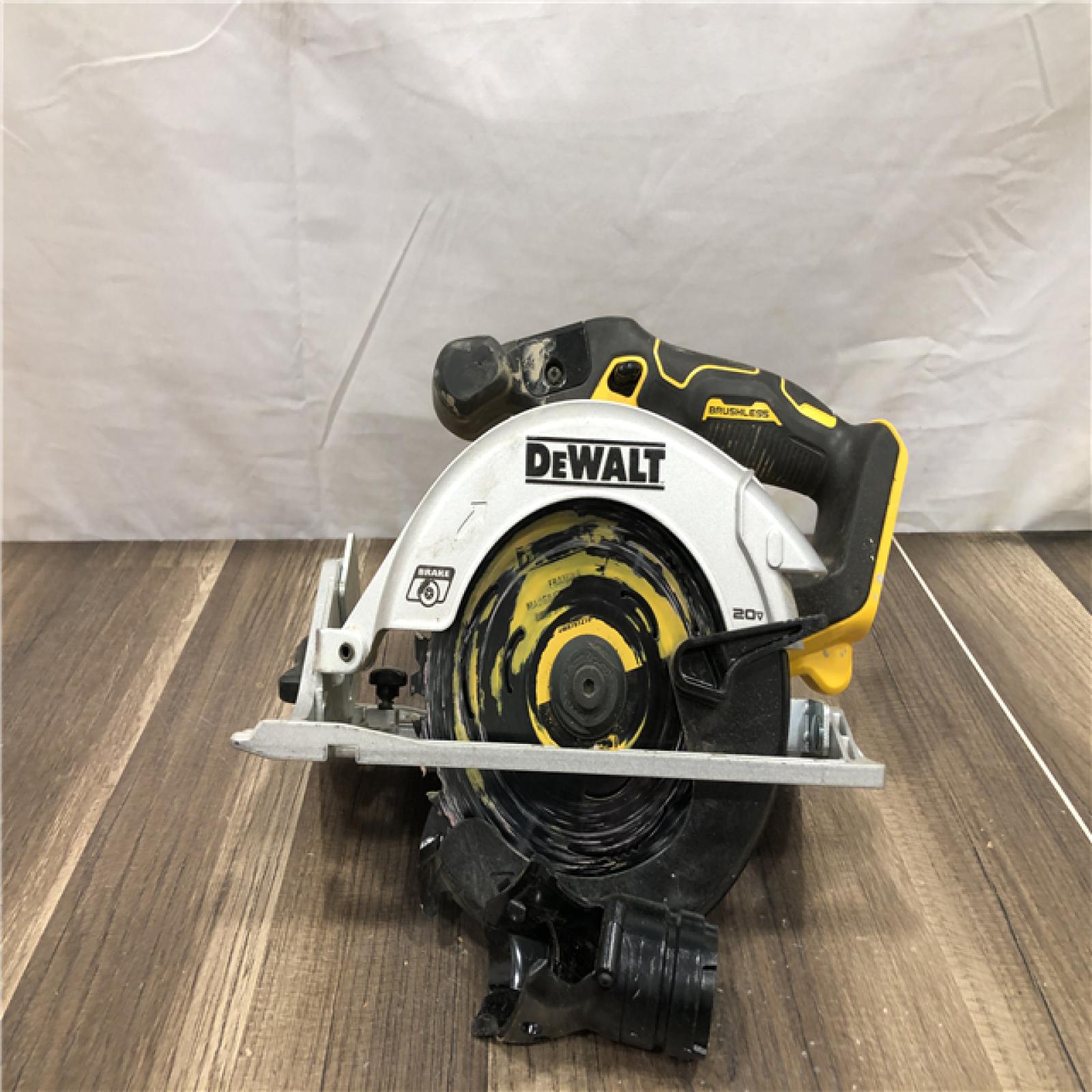 AS-IS DEWALT 20V MAX Cordless Brushless 6-1/2 in. Sidewinder Style Circular Saw (Tool Only)