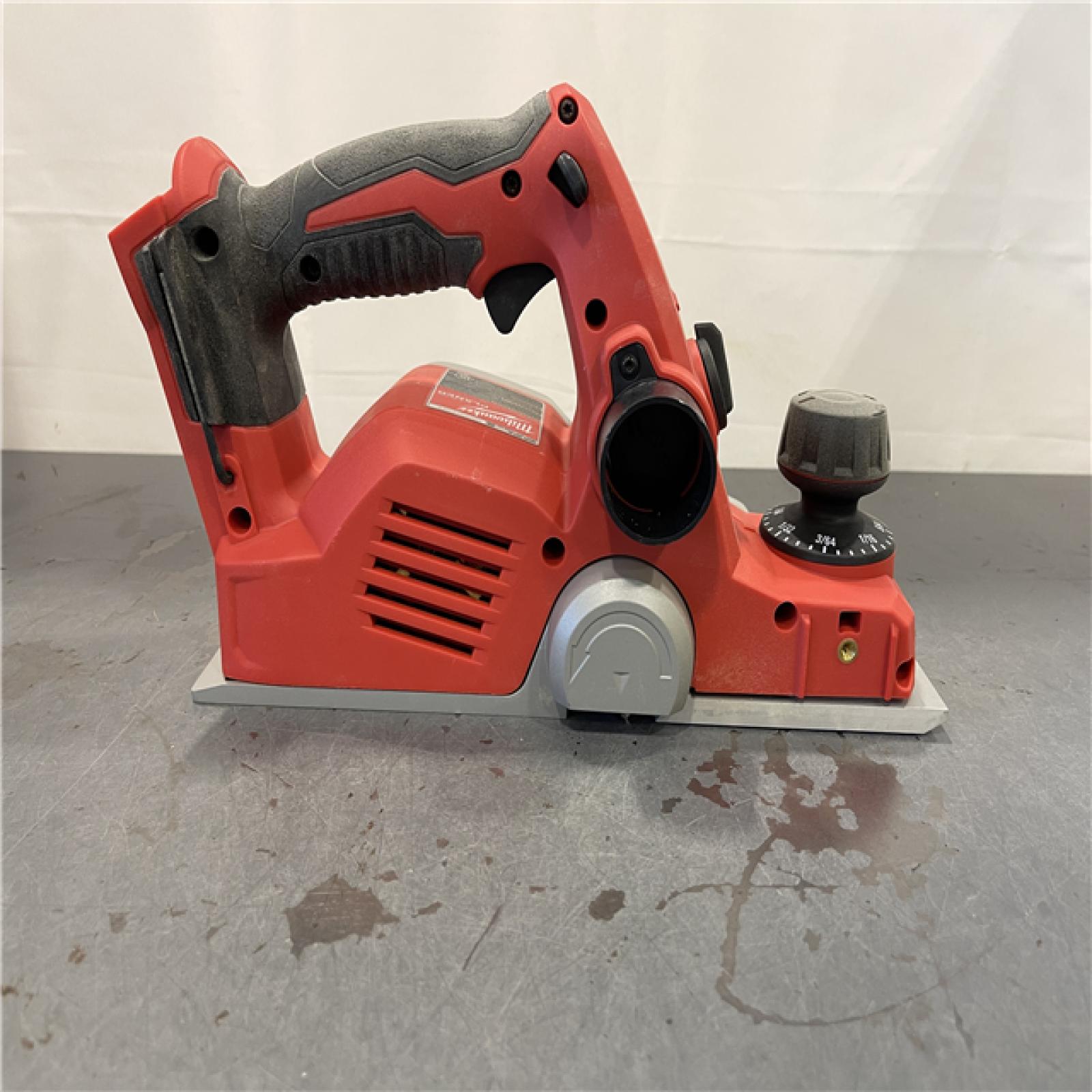 AS-IS - Milwaukee M18 18-Volt Lithium-Ion Cordless 3-1/4 in. Planer