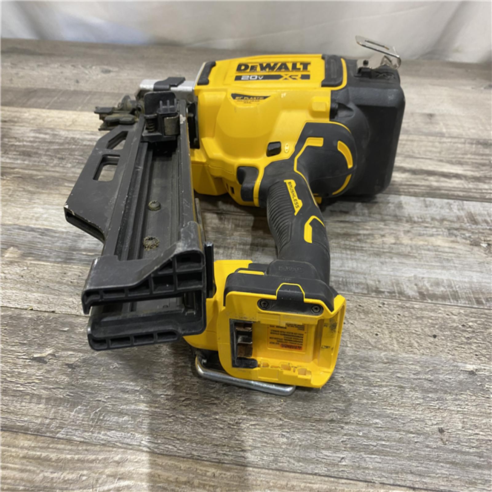 AS-IS DEWALT 20-Volt 21° Cordless Framing Nailer (Tool-Only)
