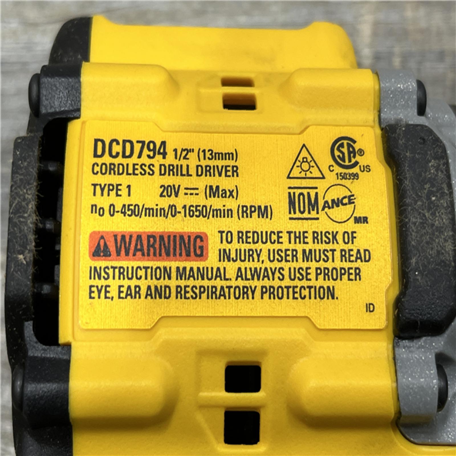 AS-IS DEWALT Atomic 20V Lithium-Ion Cordless Compact 1/2 in. Drill/Driver Kit