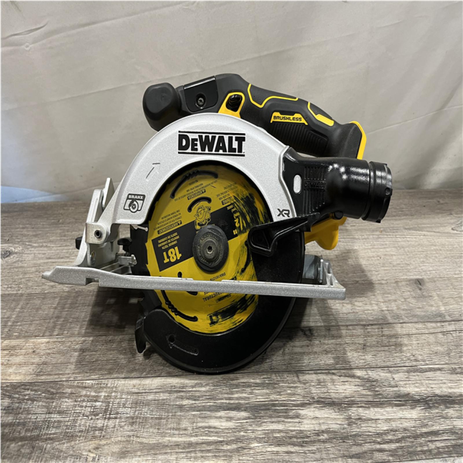 AS-IS DEWALT 20V MAX Cordless Brushless 6-1/2 in. Sidewinder Style Circular Saw (Tool Only)