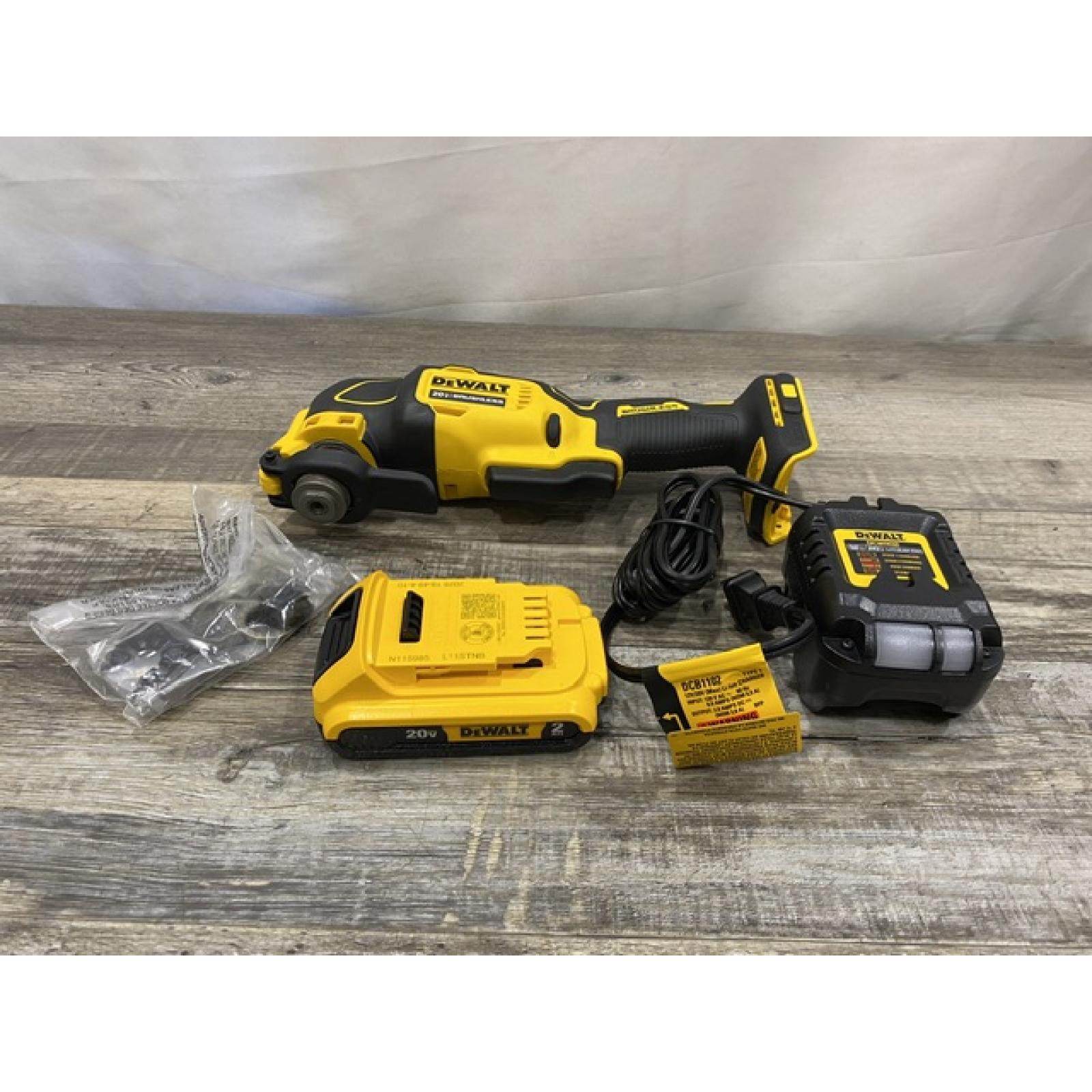 AS-IS DEWALT ATOMIC 20V MAX Cordless Brushless Oscillating Multi Tool Kit