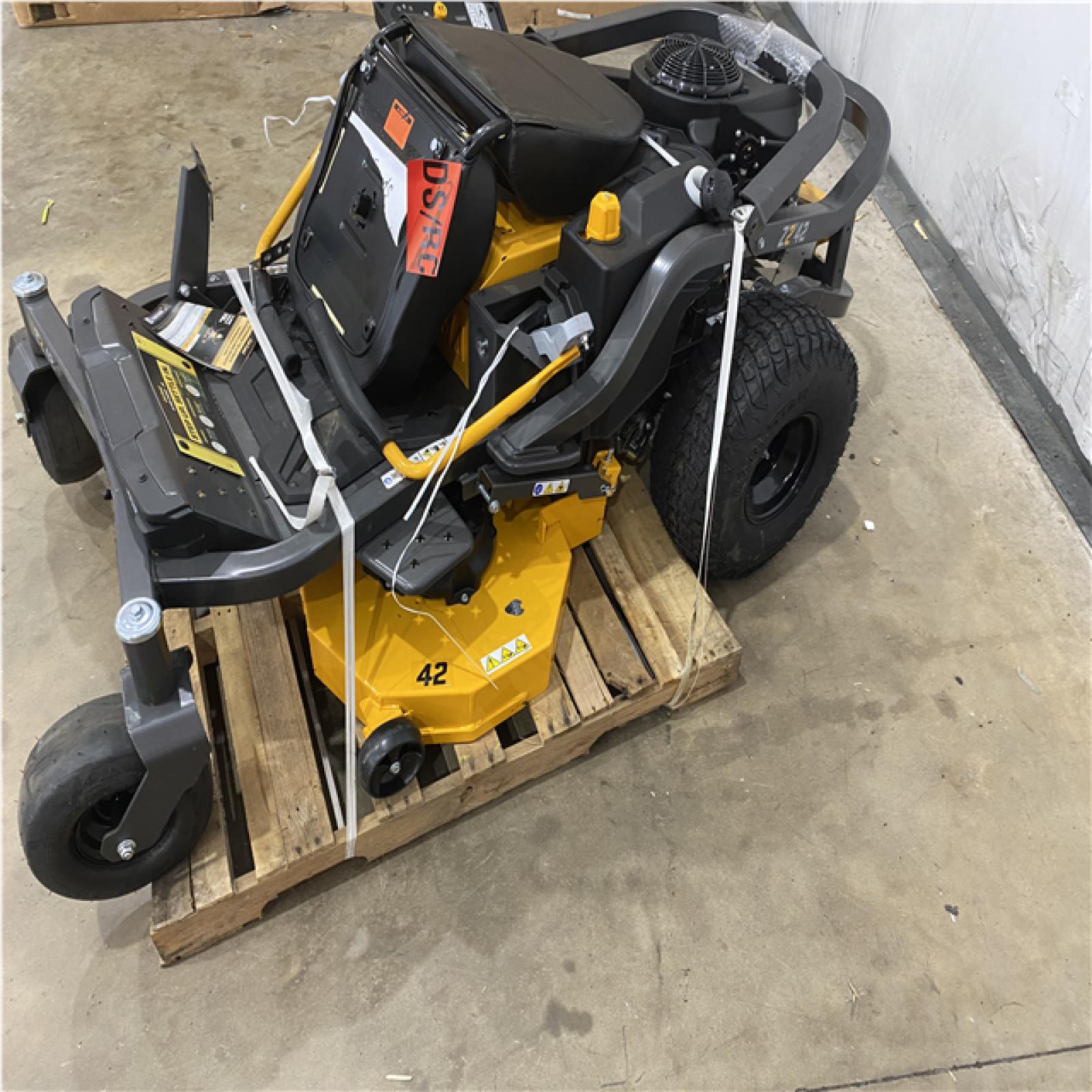 Houston Location - AS-IS Outdoor Power Equipment CUB CADET Z2 42 SIT DOWN MOWER