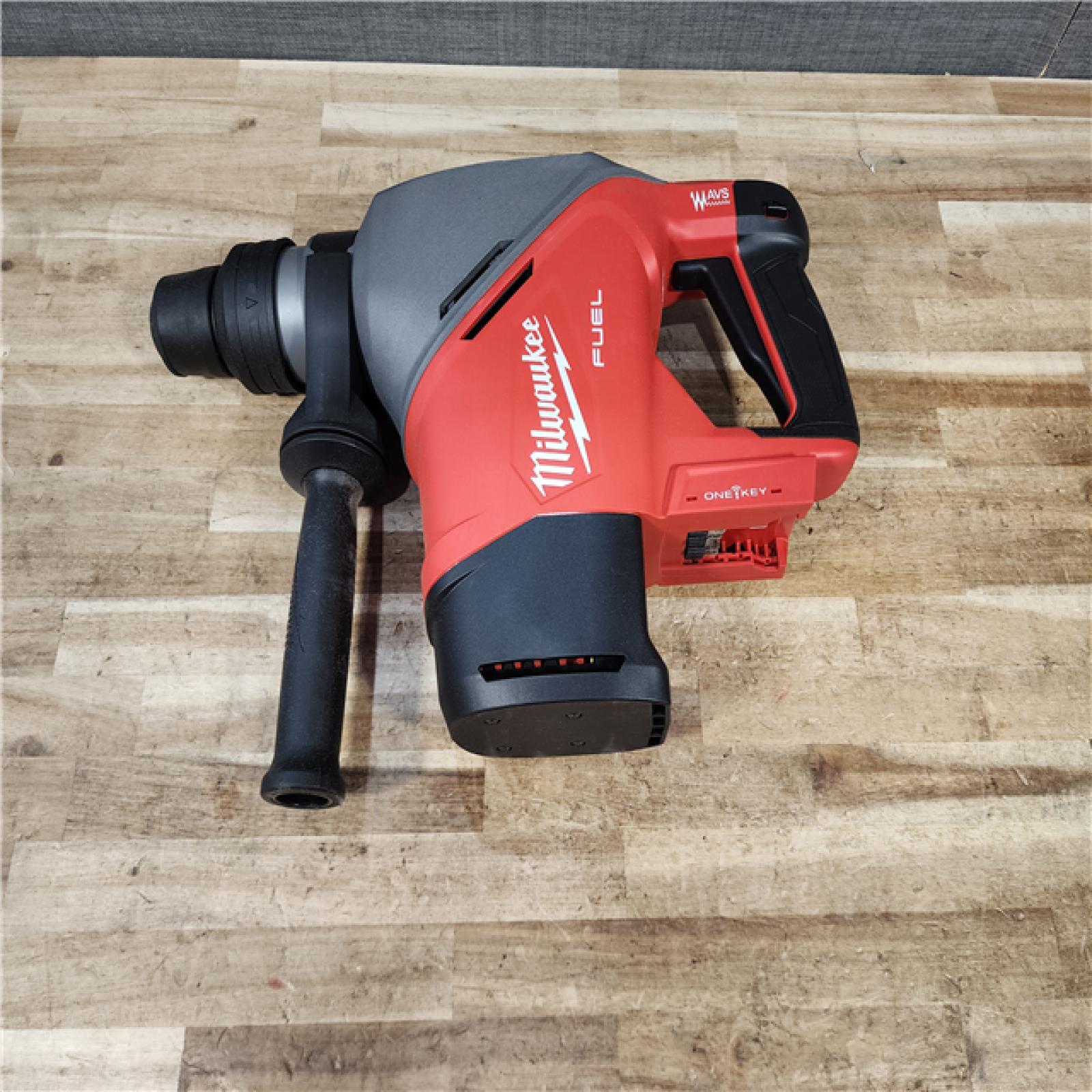 HOUSTON LOCATION - AS - IS M18 FUEL 18V Lithium-Ion Brushless Cordless 1-9/16 in. SDS-Max Rotary Hammer (Tool-Only)