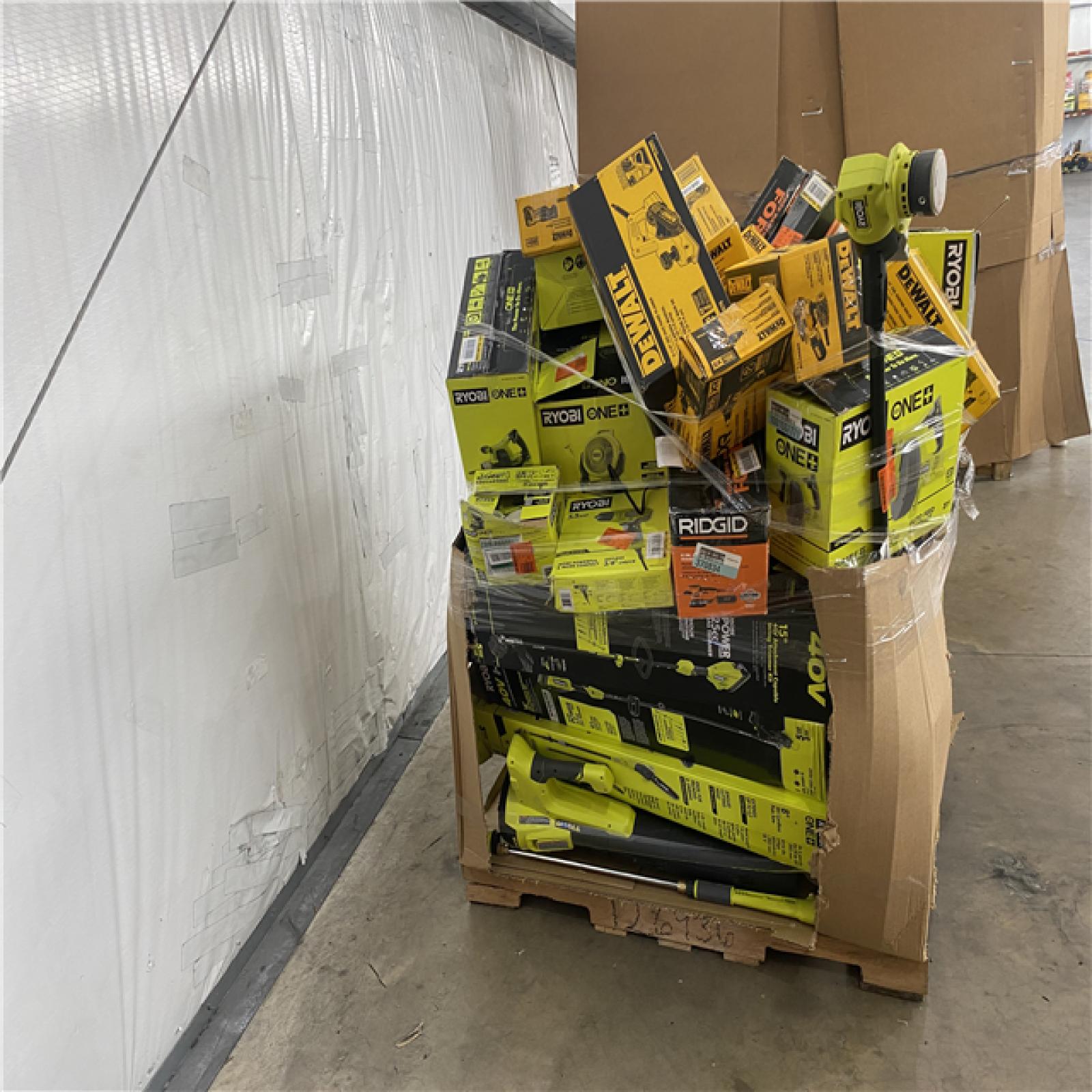 Houston Location AS IS - Tool Pallet