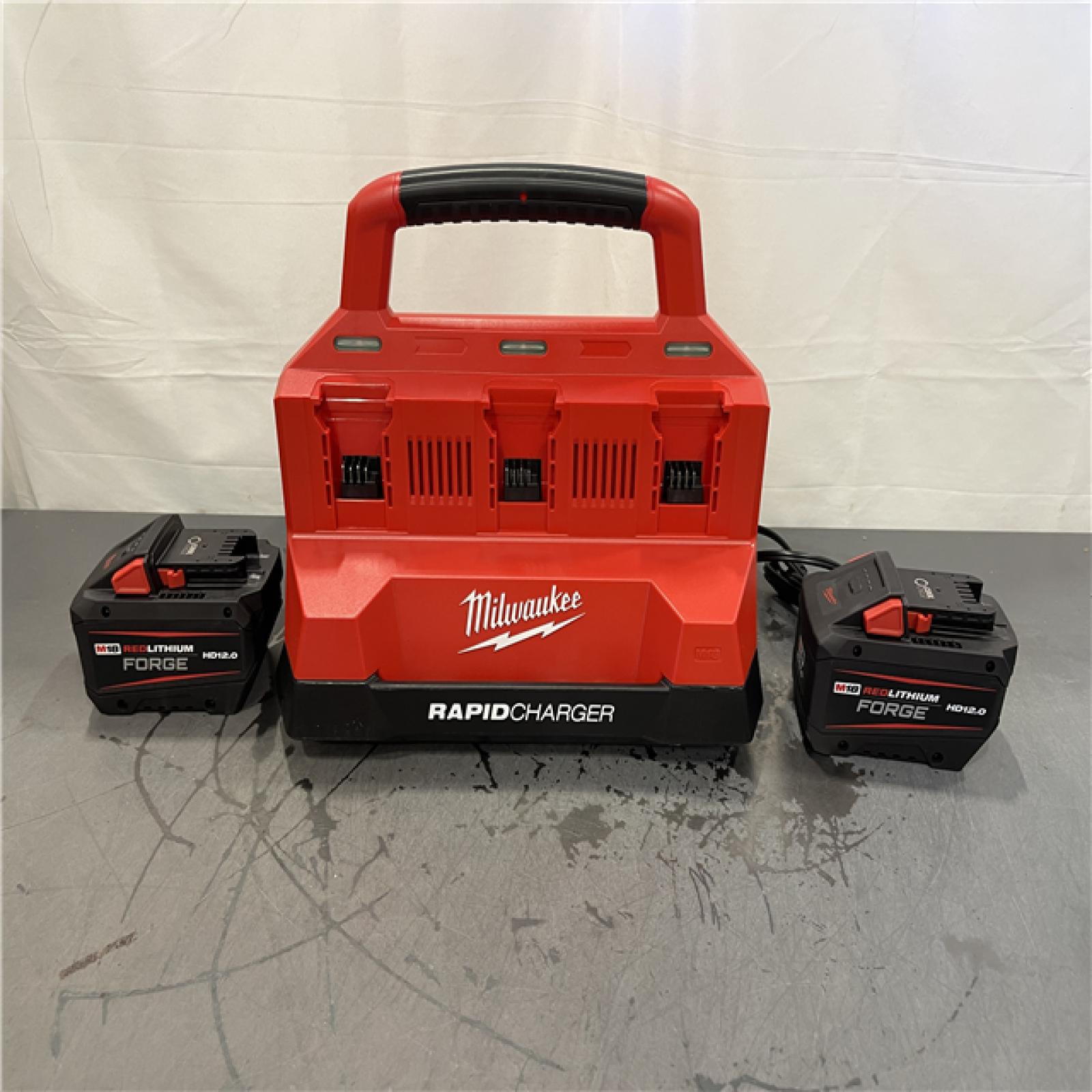 AS-IS - Milwaukee 18V Lithium-Ion REDLITHIUM FORGE Starter Kit (PACKOUT 6-Port Rapid Charger)