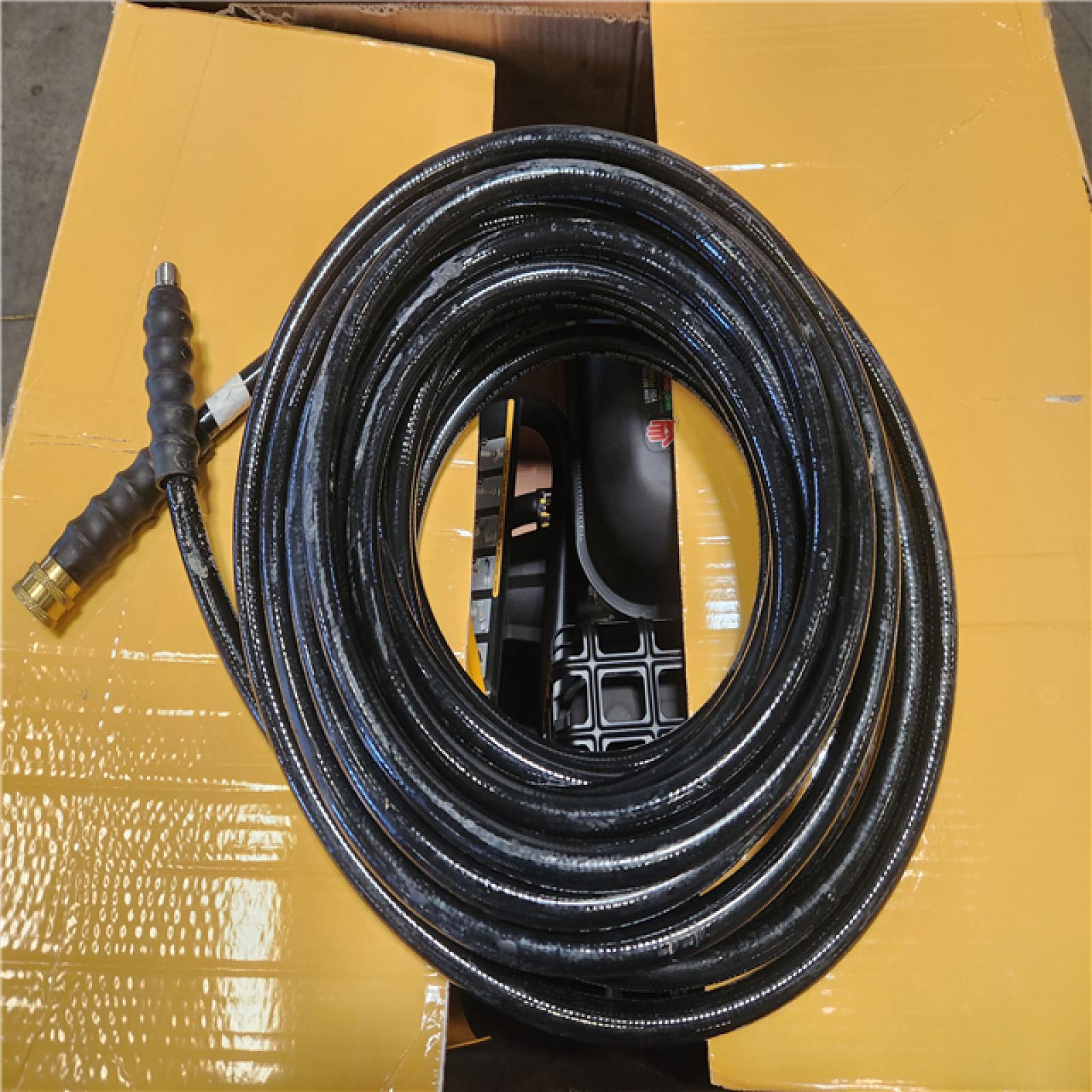 Phoenix LIKE NEW DEWALT 4400 PSI 4.0 GPM Cold Water Gas Pressure Washer
