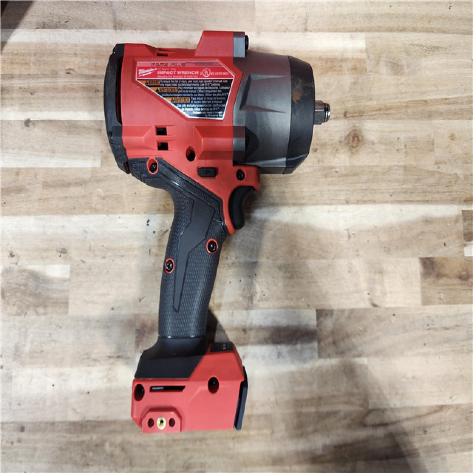 HOUSTON LOCATION - AS-IS Milwaukee FUEL 18V Lithium-Ion Brushless Cordless 1/2 in. Impact Wrench w/Friction Ring Kit