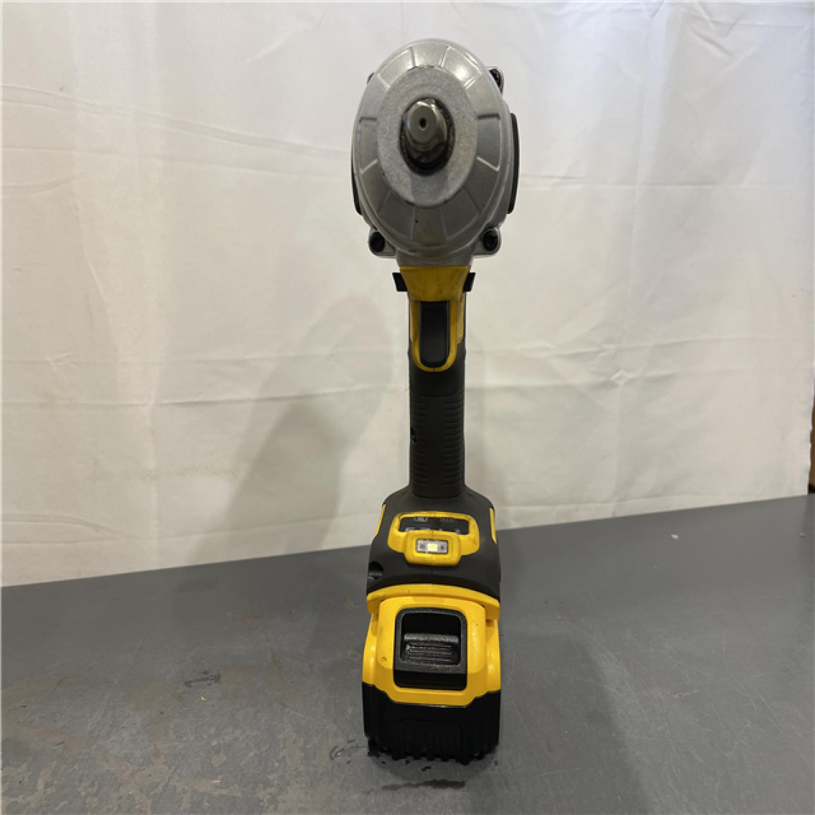 AS-IS - Dewalt 20V MAX Lithium-Ion Cordless 1/2 in. Impact Wrench Kit