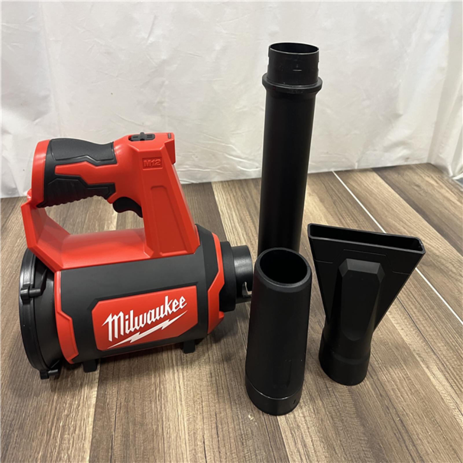 GOOD Milwaukee Cordless Compact Spot Blower (Tool-Only)