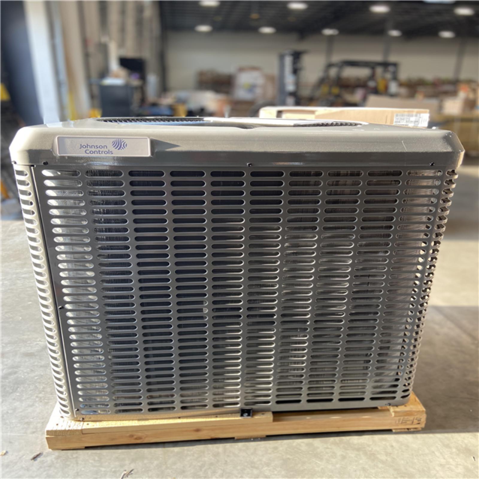 DALLAS LOCATION - Johnson Controls 4 Ton 15.2seer/7.8 Hspf 2-Stage Heat Pump