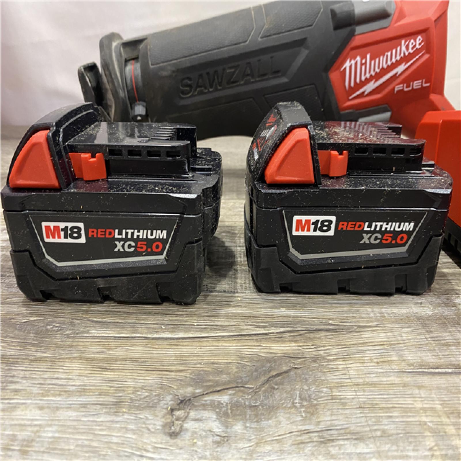 AS-IS Milwaukee FUEL 18V Lithium-Ion Brushless Cordless SAWZALL Reciprocating Saw Kit