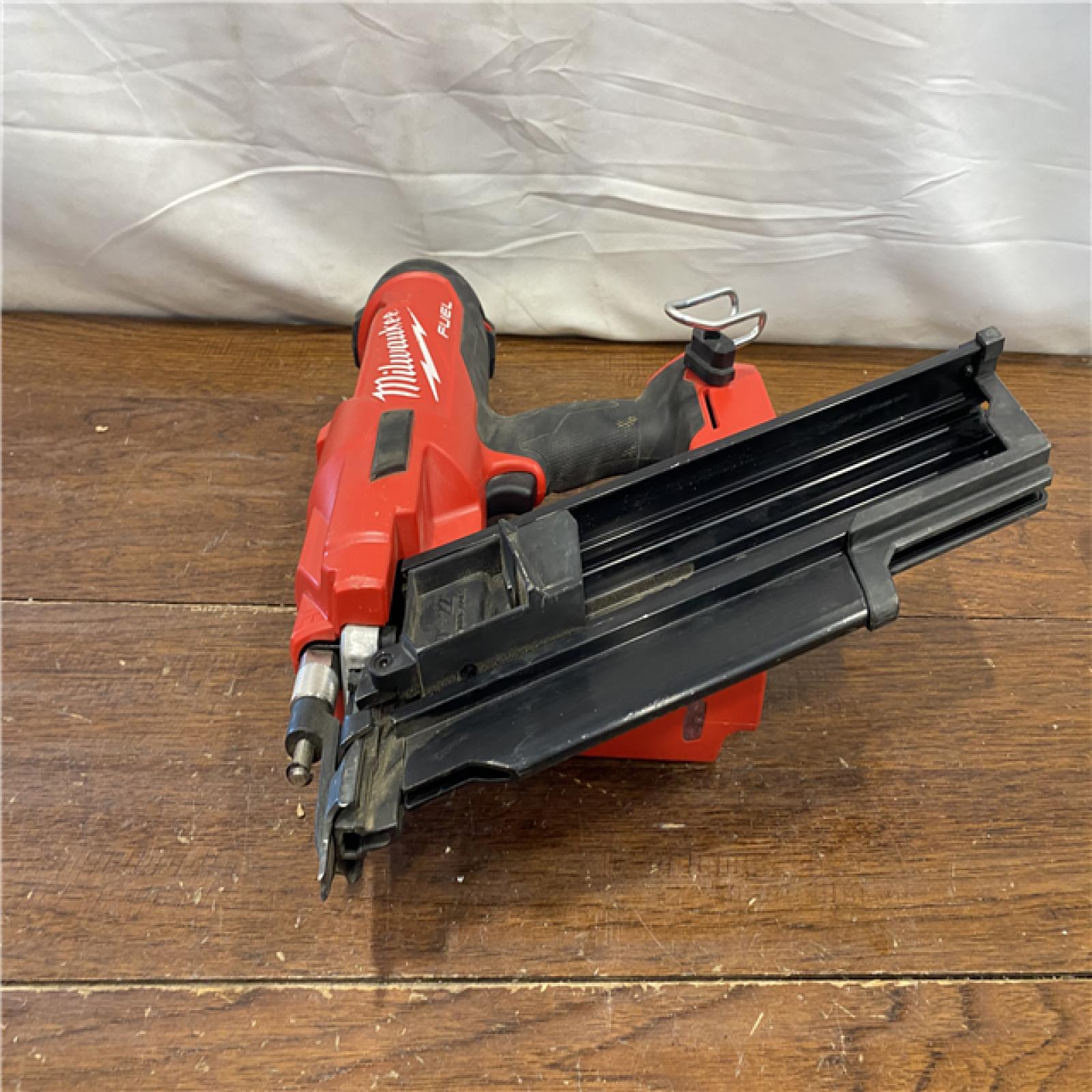 AS-IS Milwaukee 2744-20 M18 FUEL 3-1/2 in. 18-Volt 21-Degree Lithium-Ion Brushless Cordless Framing Nailer (Tool-Only)