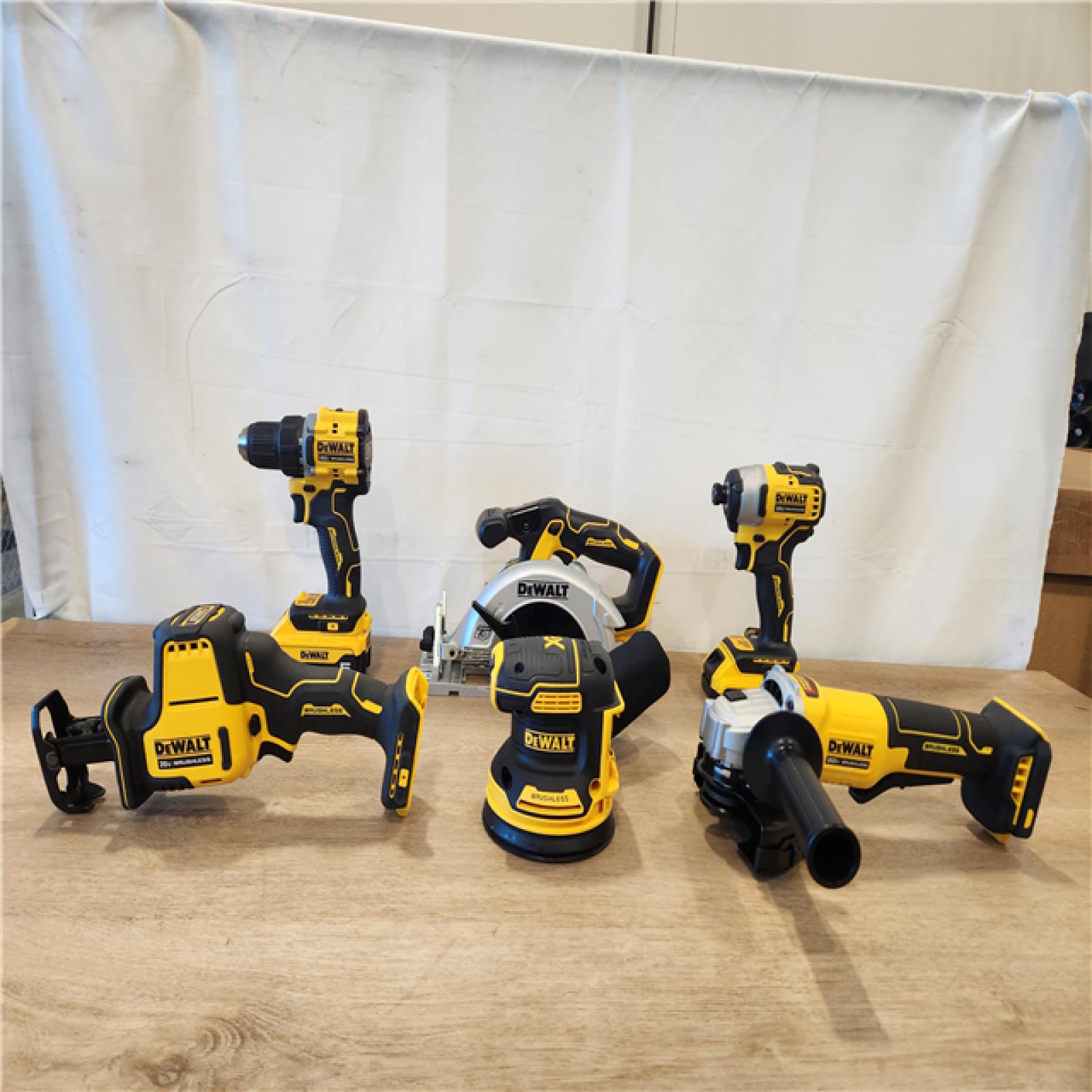 AS-IS- DEWALT 20V Lithium-Ion Cordless 6-Tool Combo Kit with 5.0 Ah and 2.0 Ah Batteries  Charger and Tough System 2.0 Rolling Toolbox