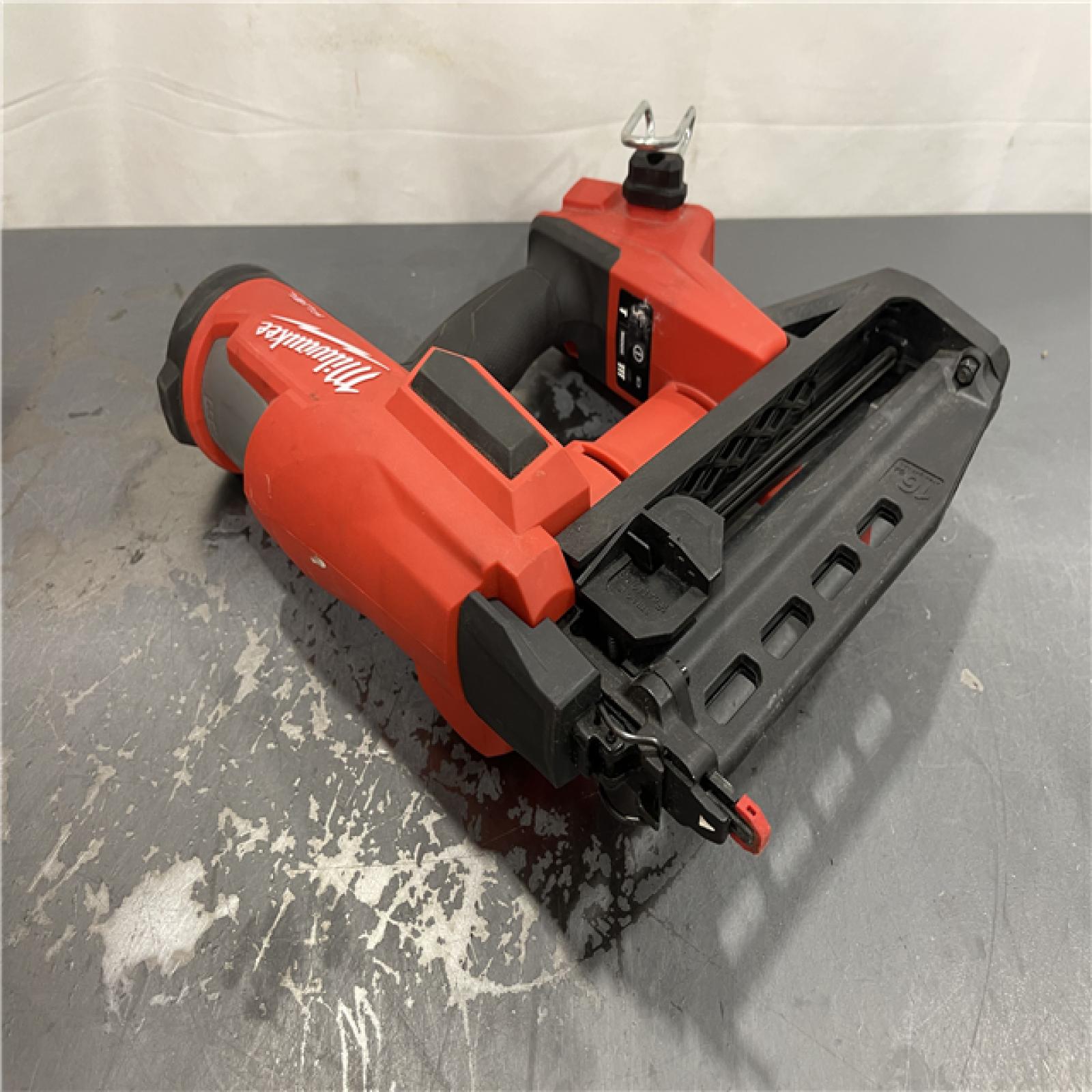 AS-IS - MILWAUKEE M18 FUEL 18-Volt Lithium-Ion Brushless Cordless Gen ll 16-Gauge Straight Finish Nailer