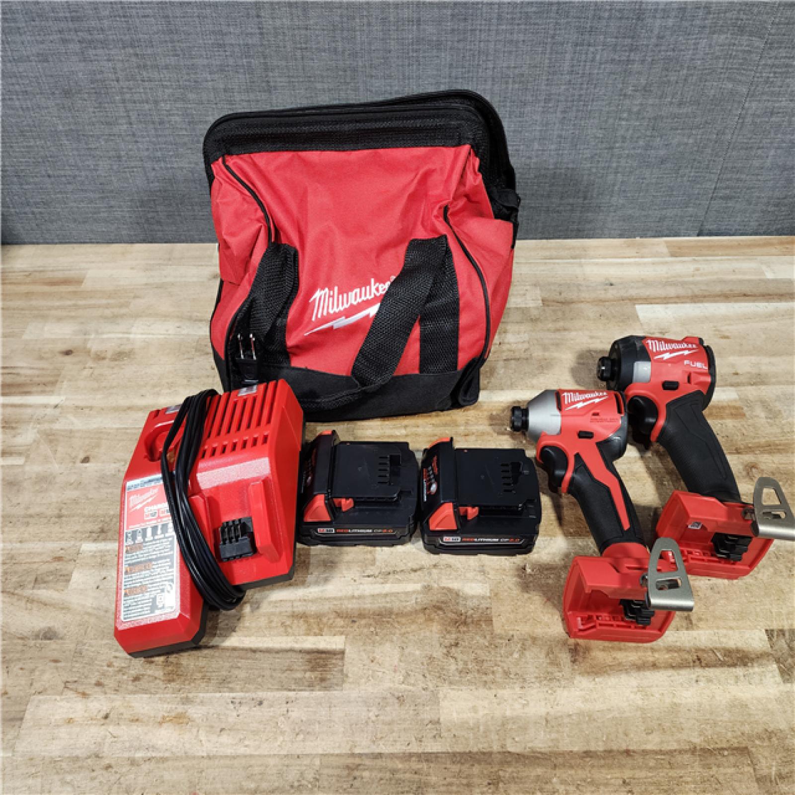 HOUSTON LOCATION - AS - IS Milwaukee 2 Tool Combo Kit W/ (2) Battery & Charger