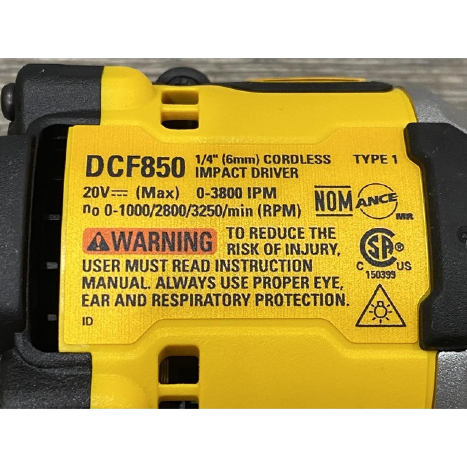 AS-IS DEWALT ATOMIC 20V MAX Lithium-Ion Cordless 1/4 in. Brushless Impact Driver Kit