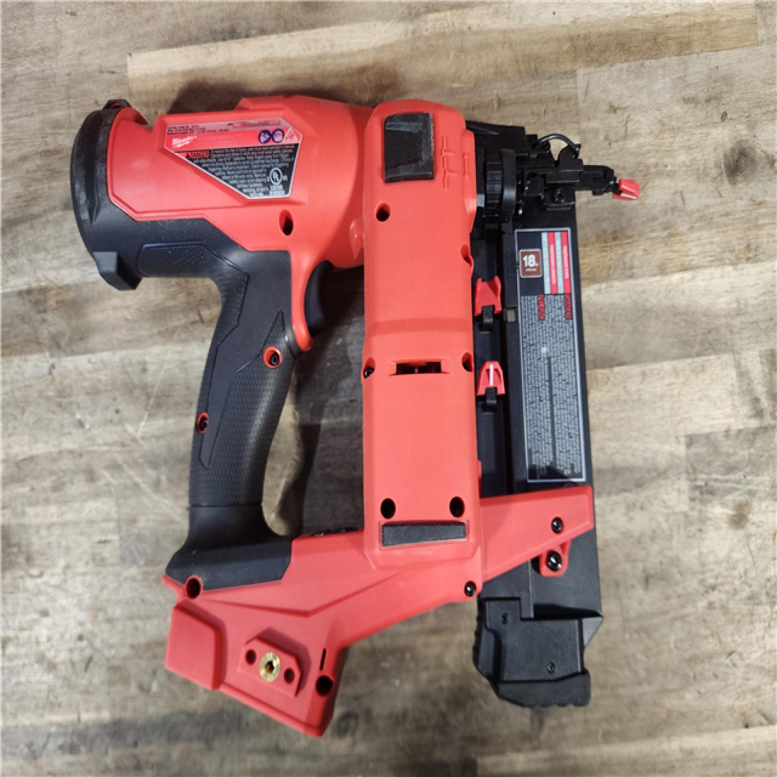 HOUSTON LOCATION - AS-IS Milwaukee M18 Fuel 18V Brushless 18-Gauge Brad Nailer 2746-20 (Bare Tool)