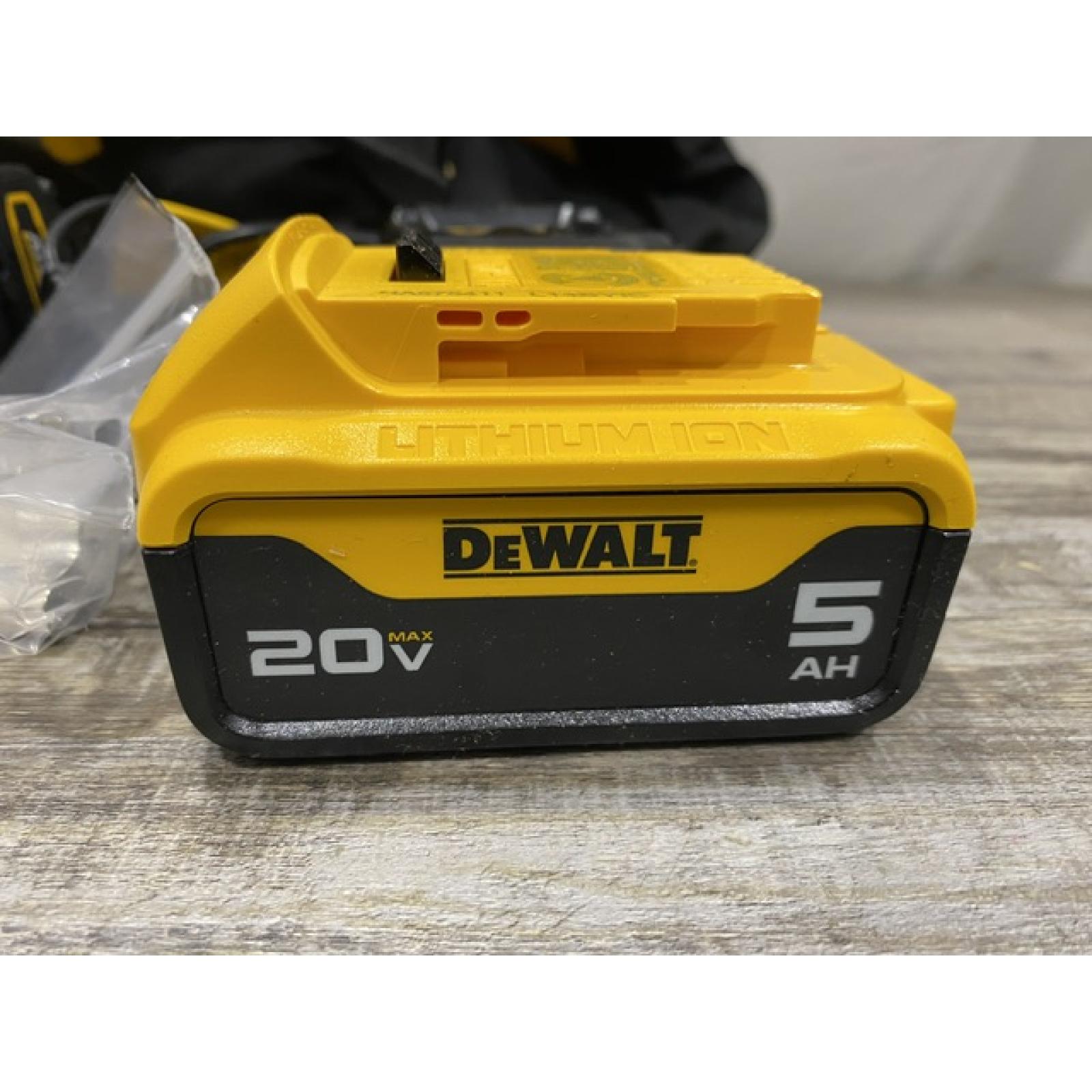 AS-IS DEWALT ATOMIC 20V Lithium-Ion Cordless 1/2 in. Hammer Drill Kit